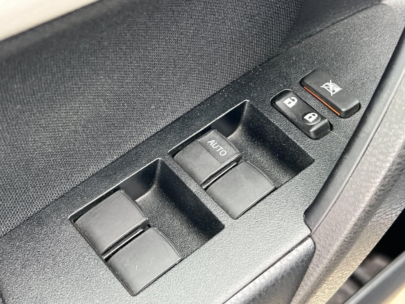 Thumbnail: 2014 Toyota Corolla - 14