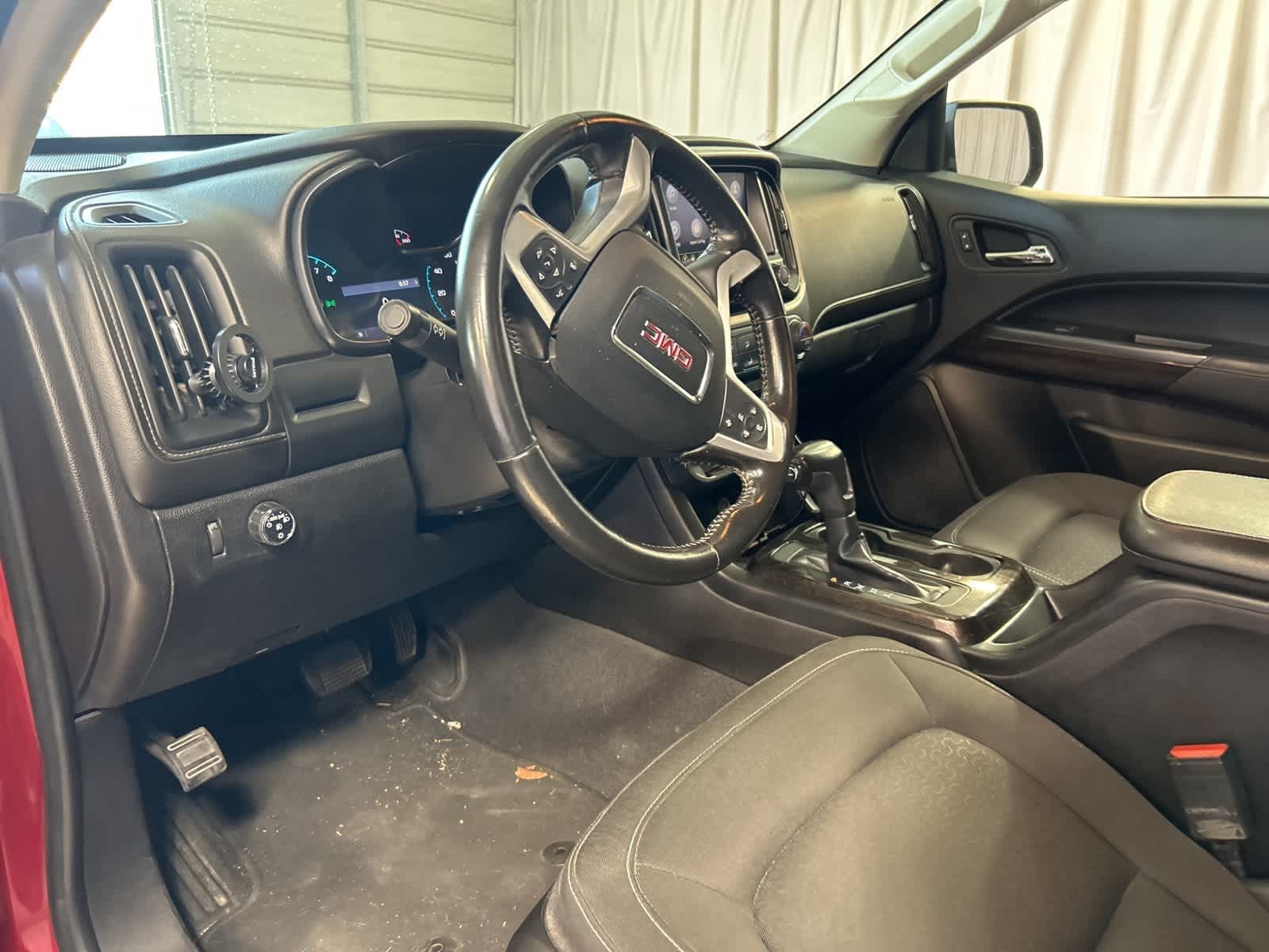 Thumbnail: 2019 GMC Canyon - 25