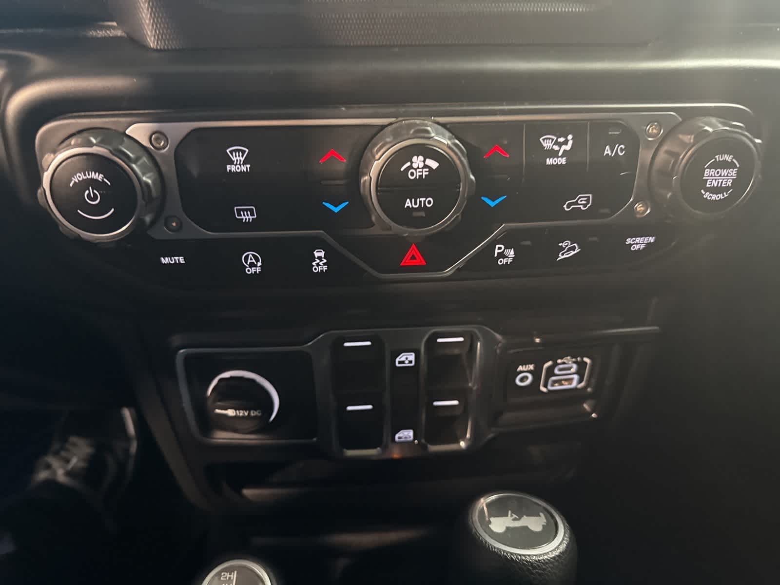 Thumbnail: 2020 Jeep Wrangler - 23