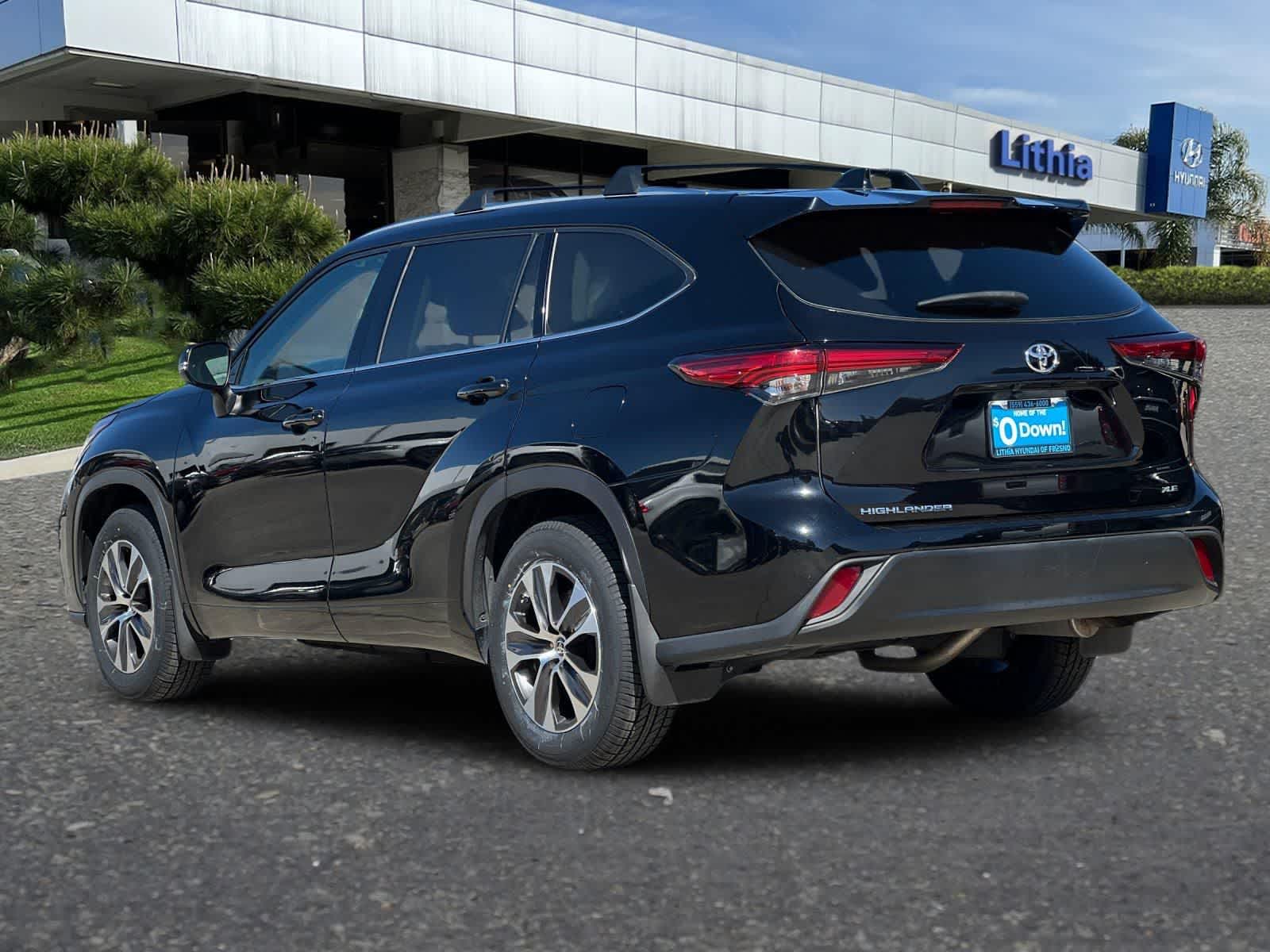 2021 Toyota Highlander XLE photo 6