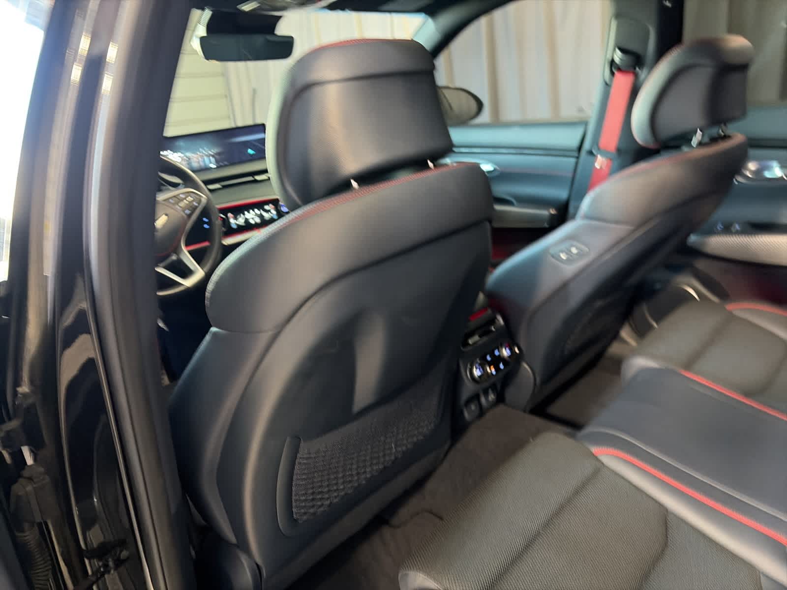 Thumbnail: 2023 Genesis GV70 - 19