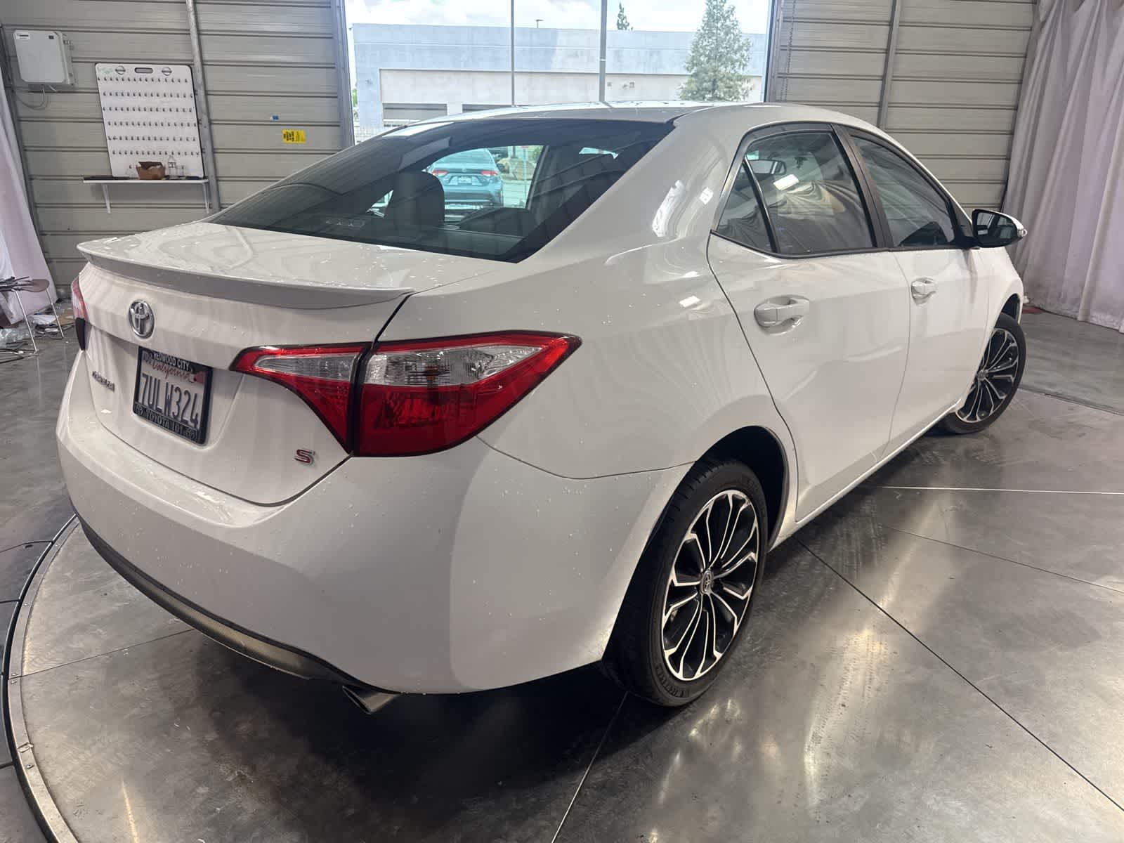 2016 Toyota Corolla S Plus photo 4