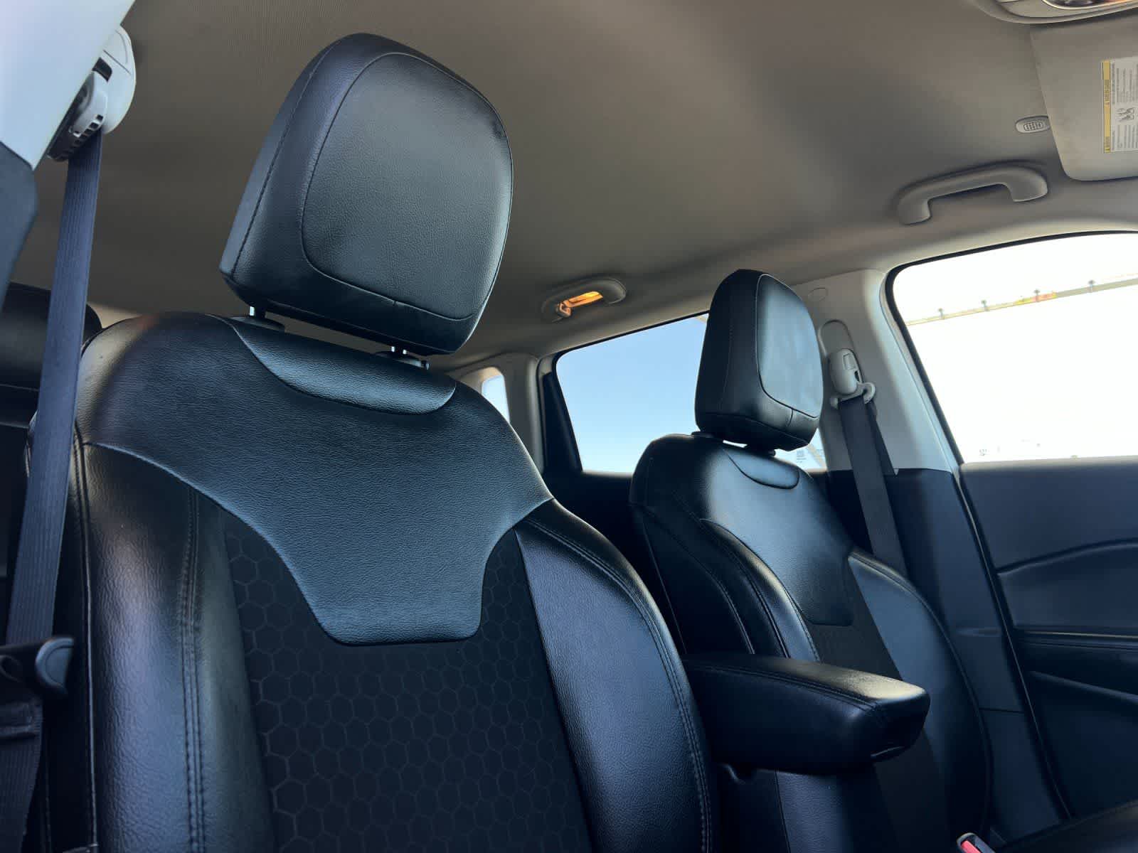 Thumbnail: 2021 Jeep Compass - 18