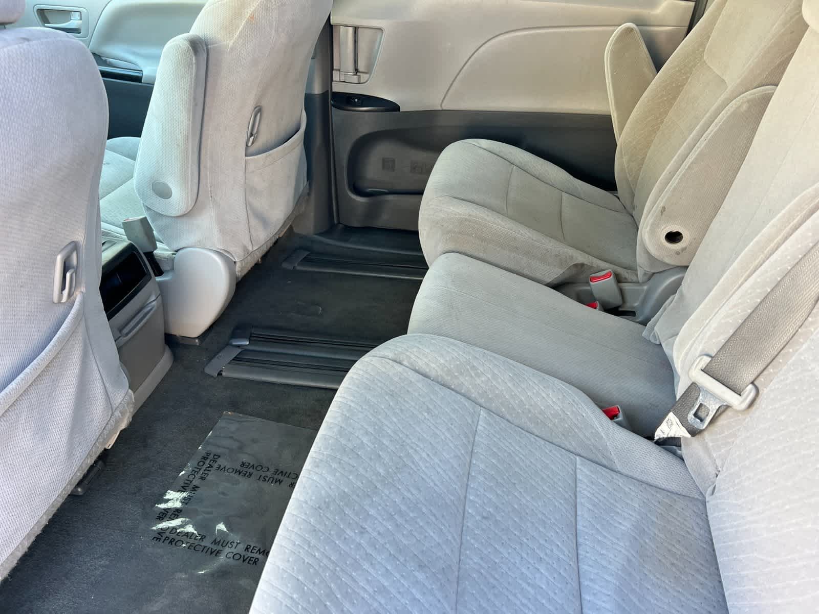 Thumbnail: 2017 Toyota Sienna - 4