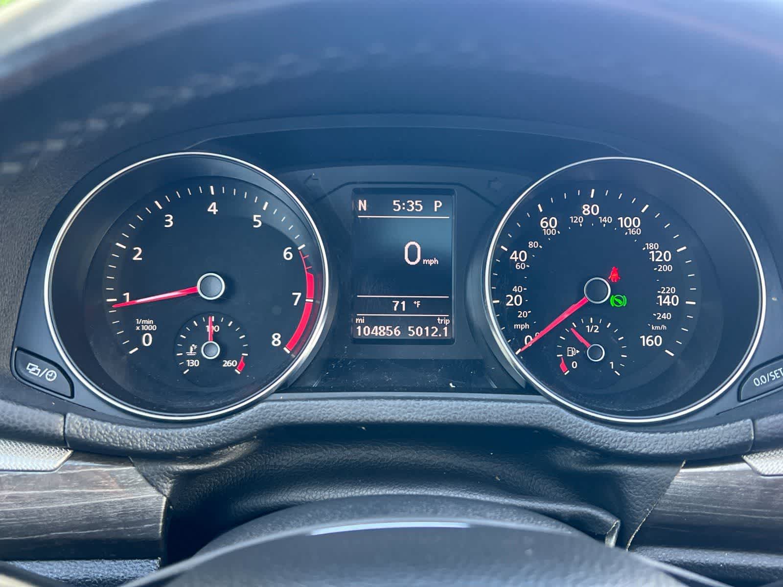 Thumbnail: 2016 Volkswagen Passat - 23