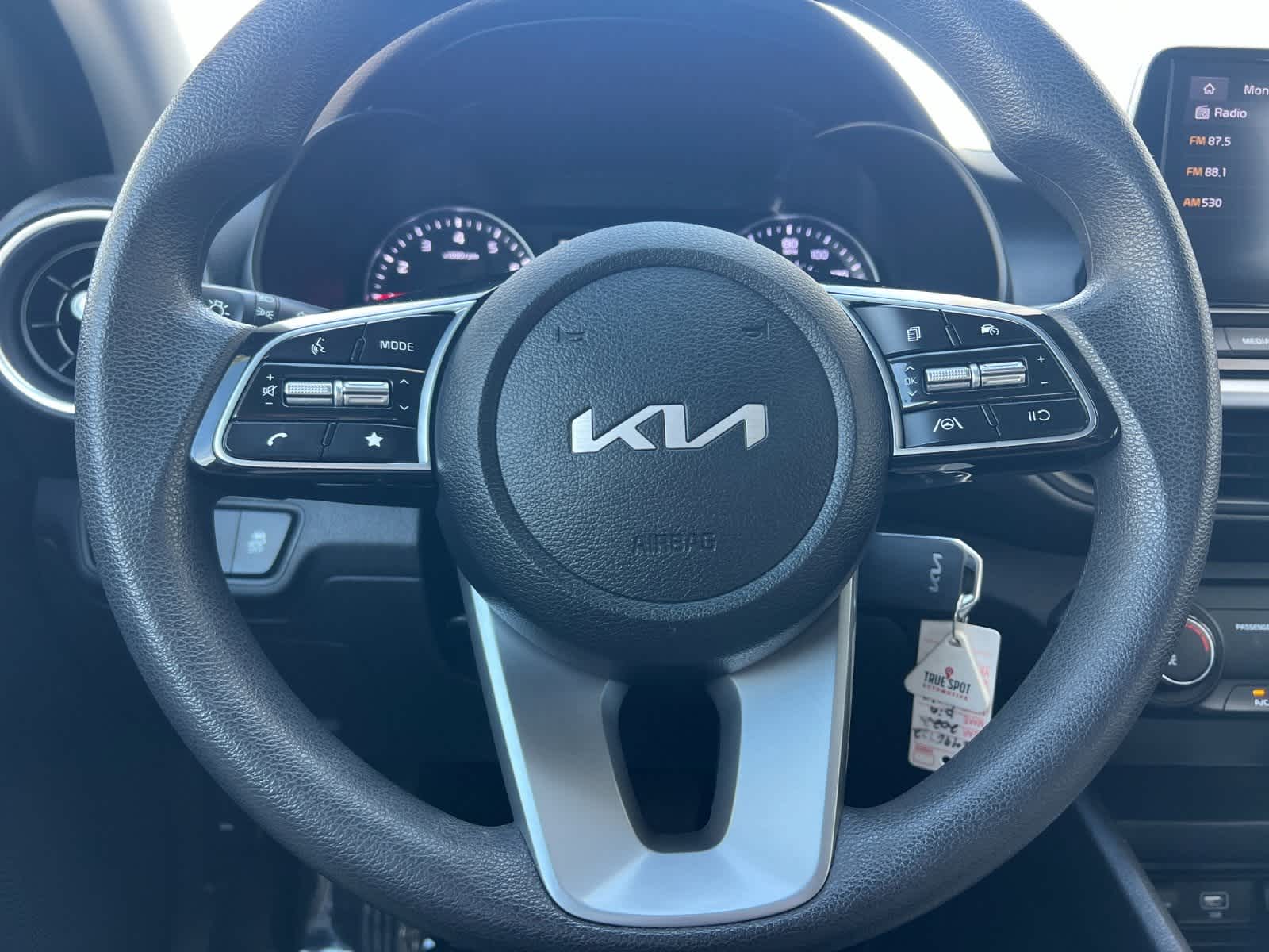 Thumbnail: 2022 Kia Forte - 21