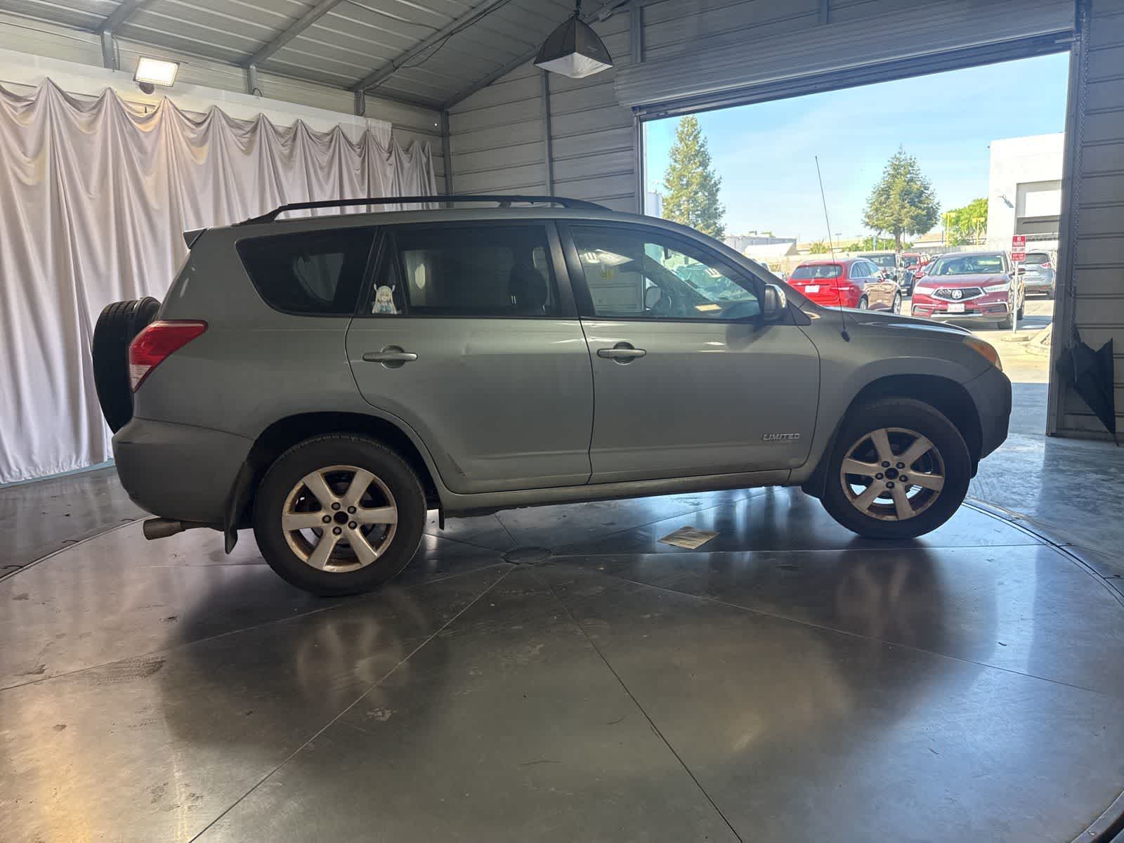2007 Toyota RAV4 Limited photo 4