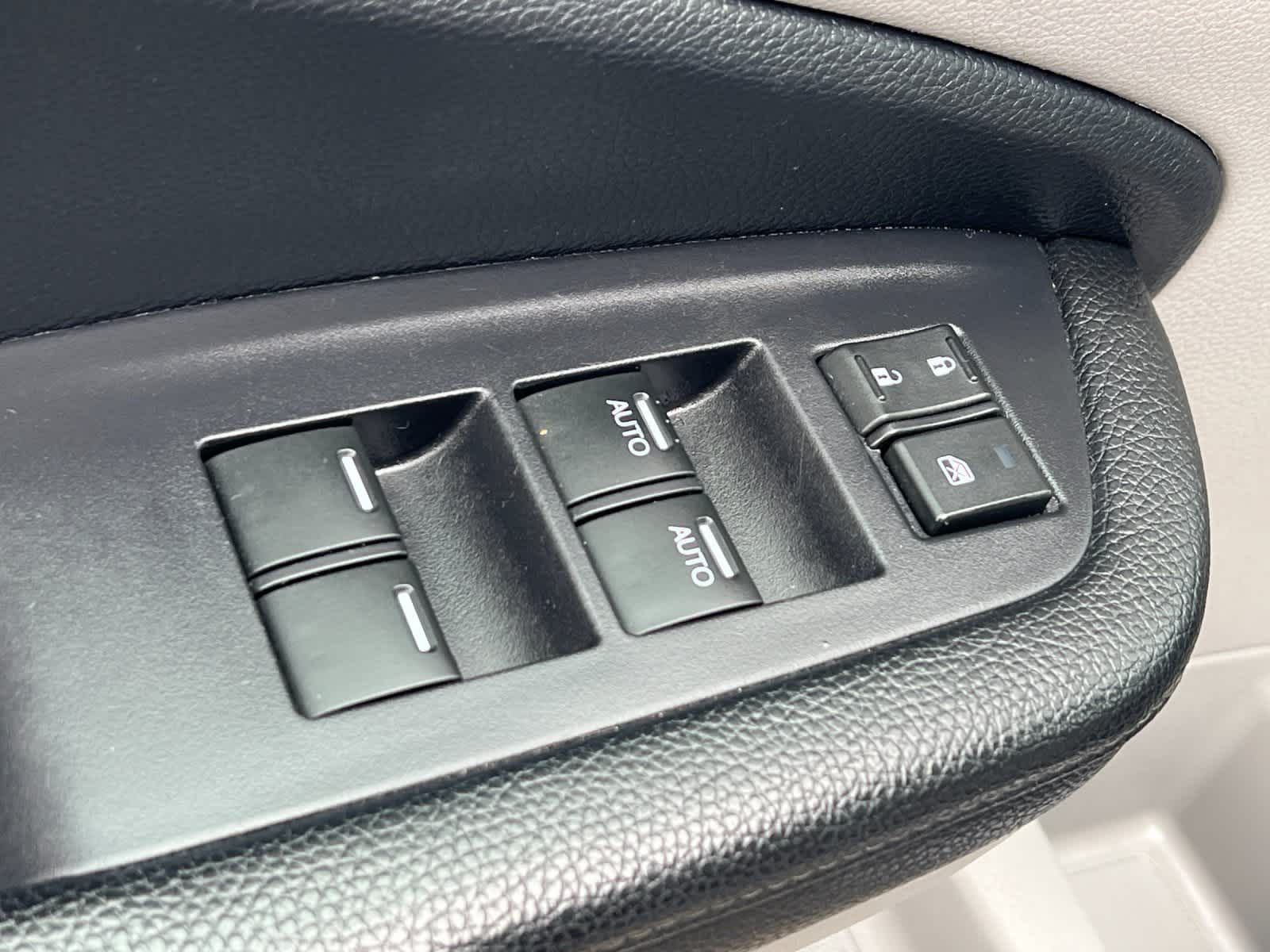 Thumbnail: 2020 Honda Pilot - 13