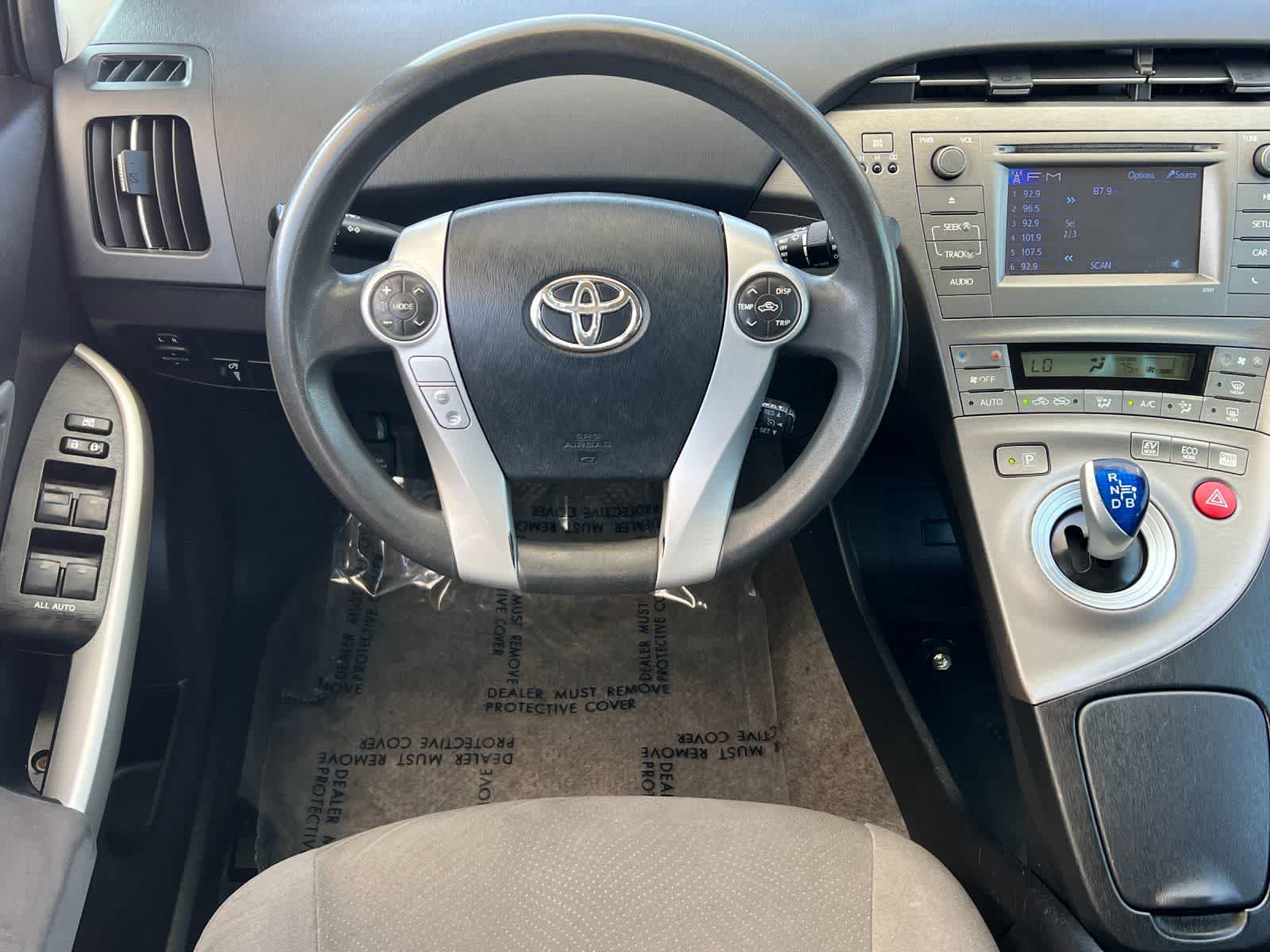 Thumbnail: 2013 Toyota Prius - 15