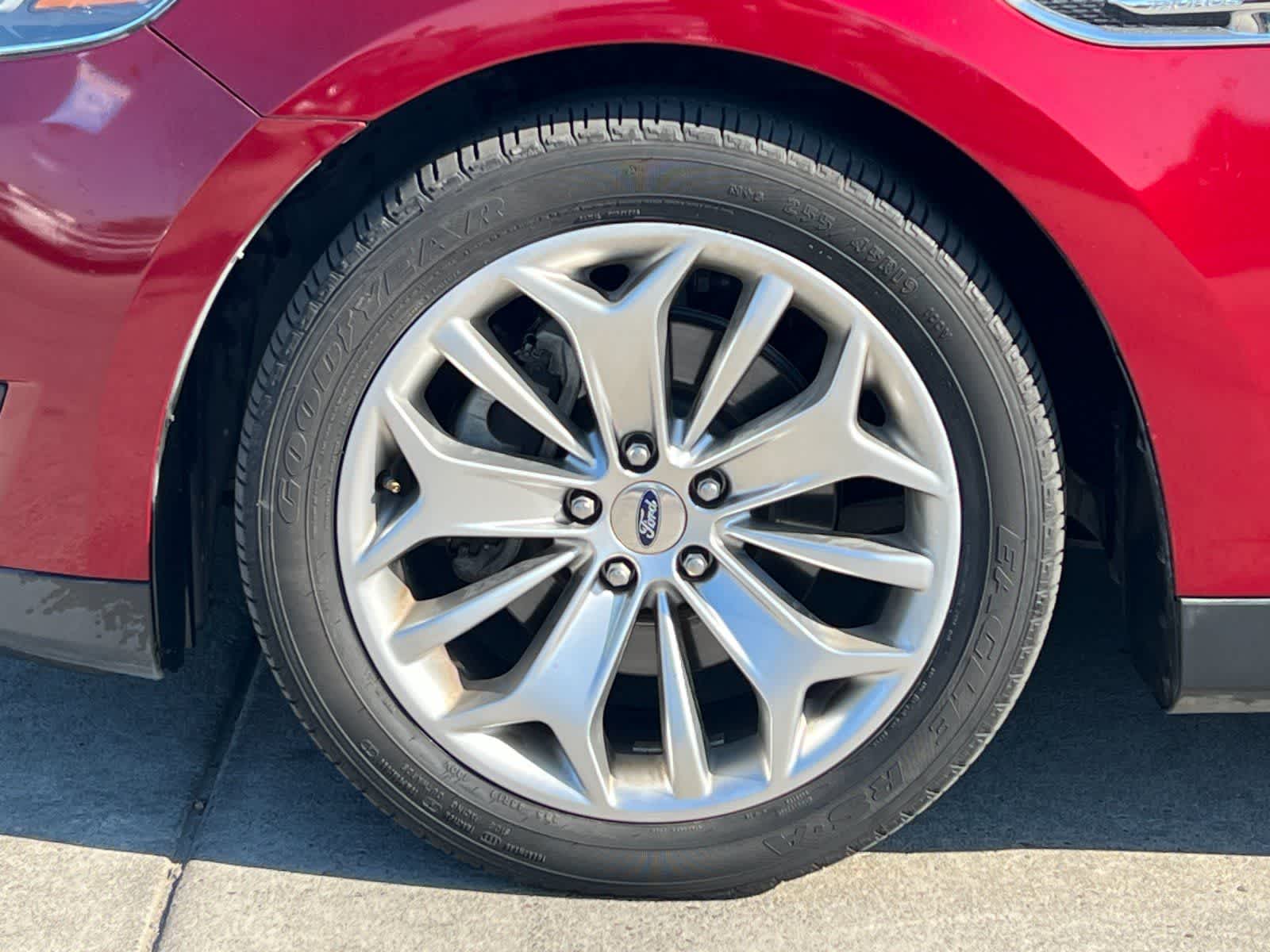 Thumbnail: 2018 Ford Taurus - 25