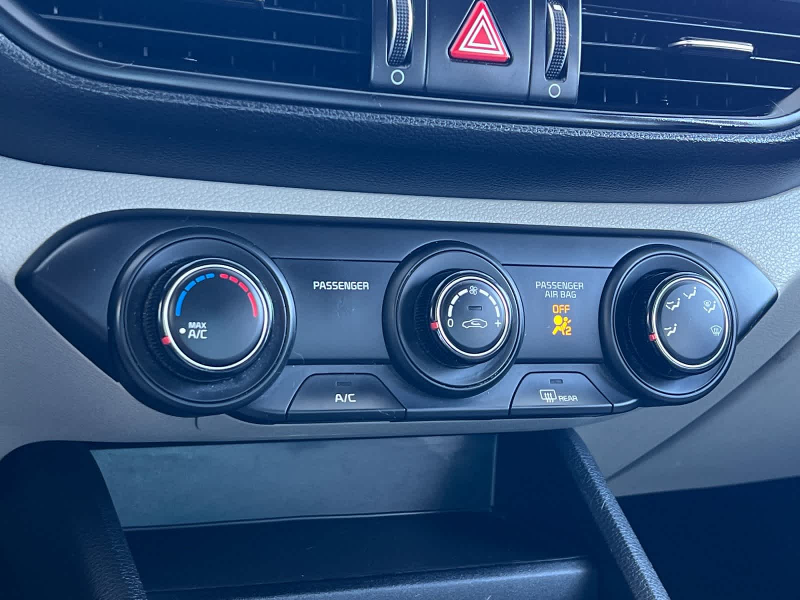 Thumbnail: 2023 Kia Forte - 19