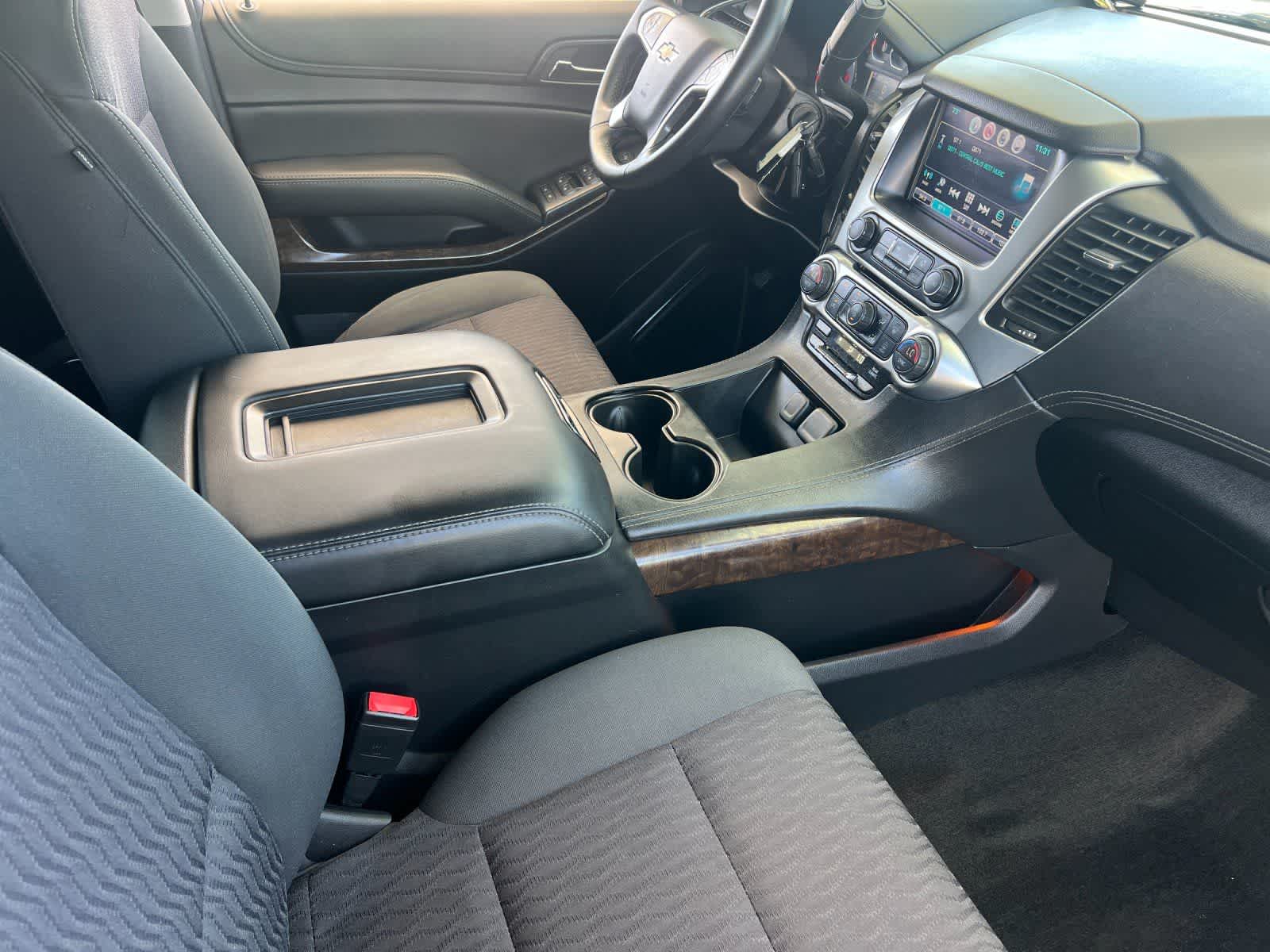 Thumbnail: 2016 Chevrolet Tahoe - 17