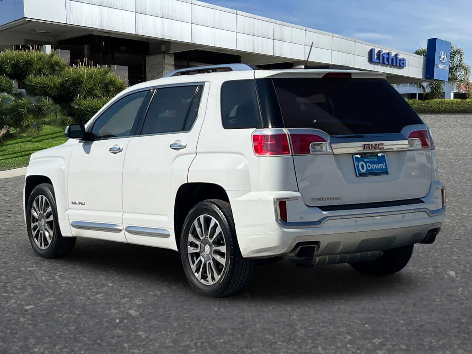 Thumbnail: 2017 GMC Terrain - 7