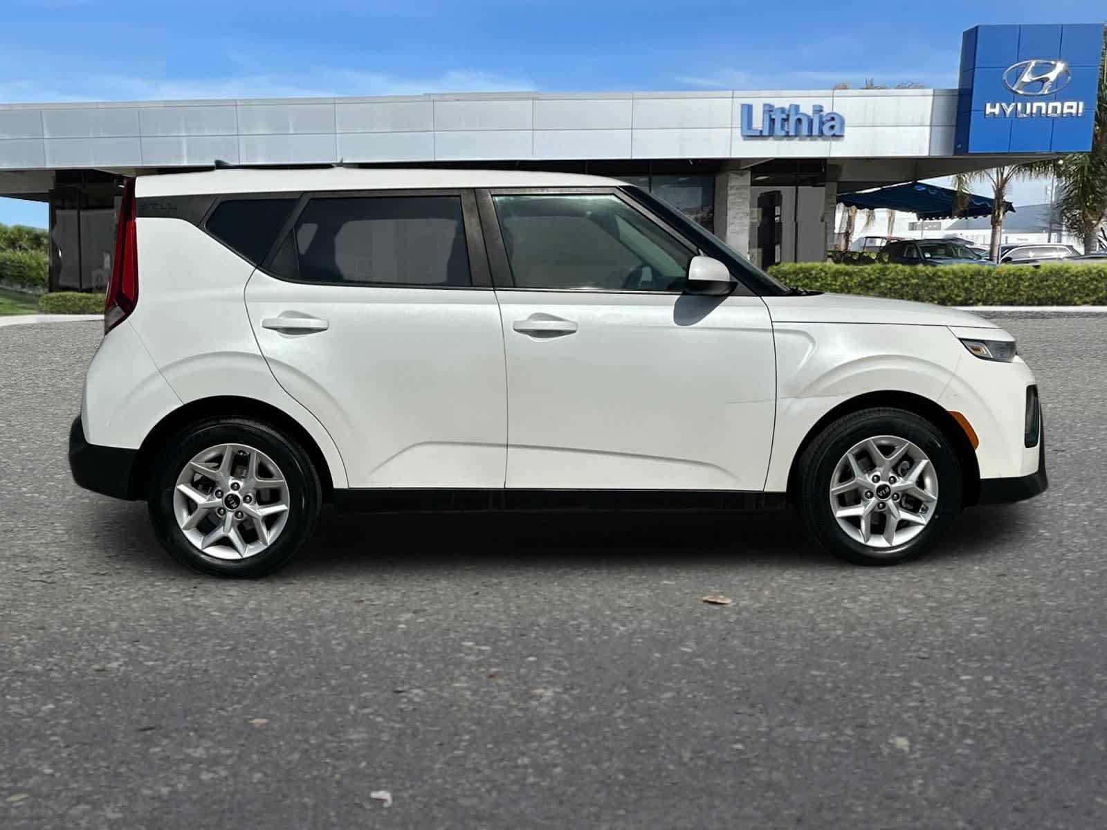 Thumbnail: 2020 Kia Soul - 9