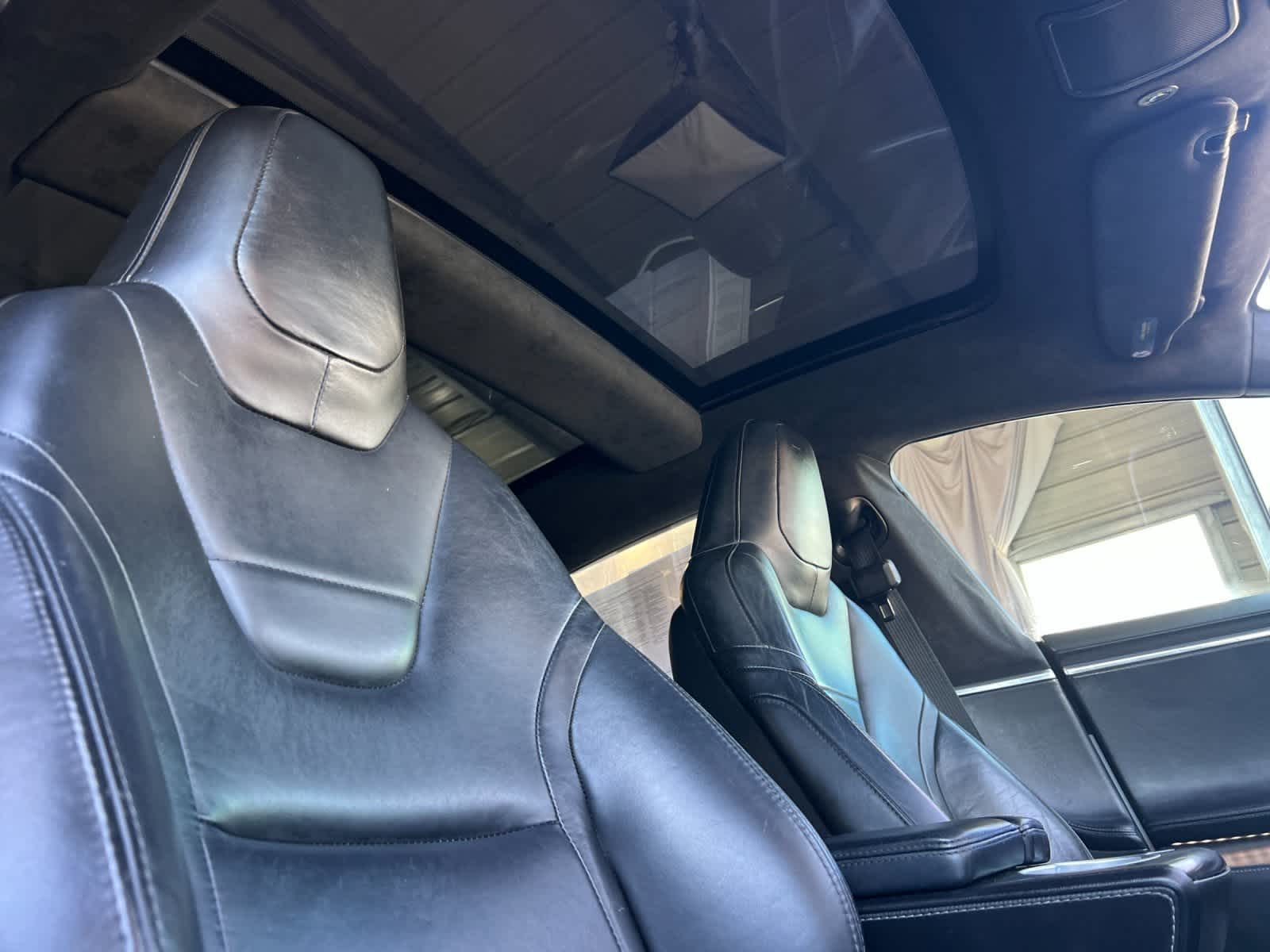 Thumbnail: 2015 Tesla Model S - 16