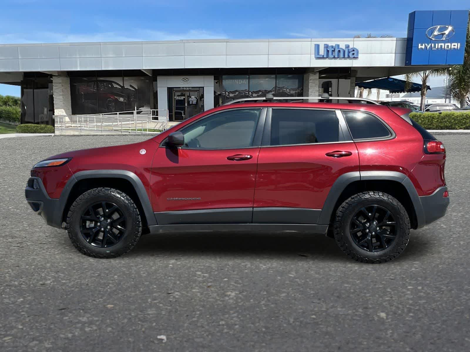 Thumbnail: 2017 Jeep Cherokee - 6