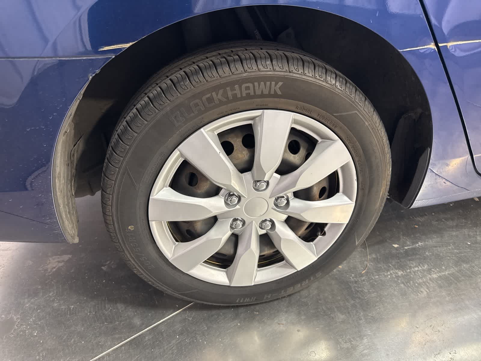 Thumbnail: 2017 Nissan Sentra - 15