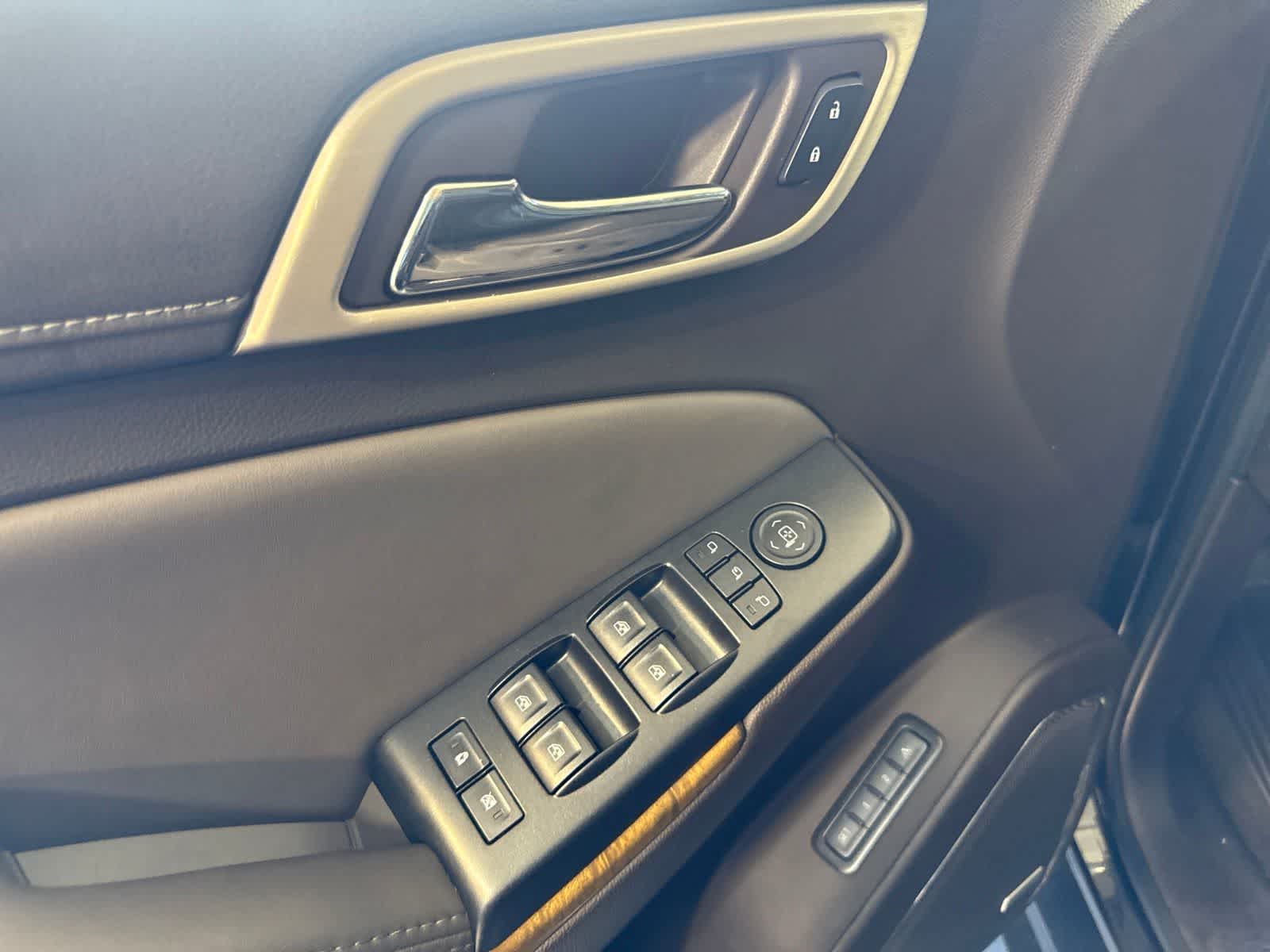 Thumbnail: 2017 GMC Yukon - 18
