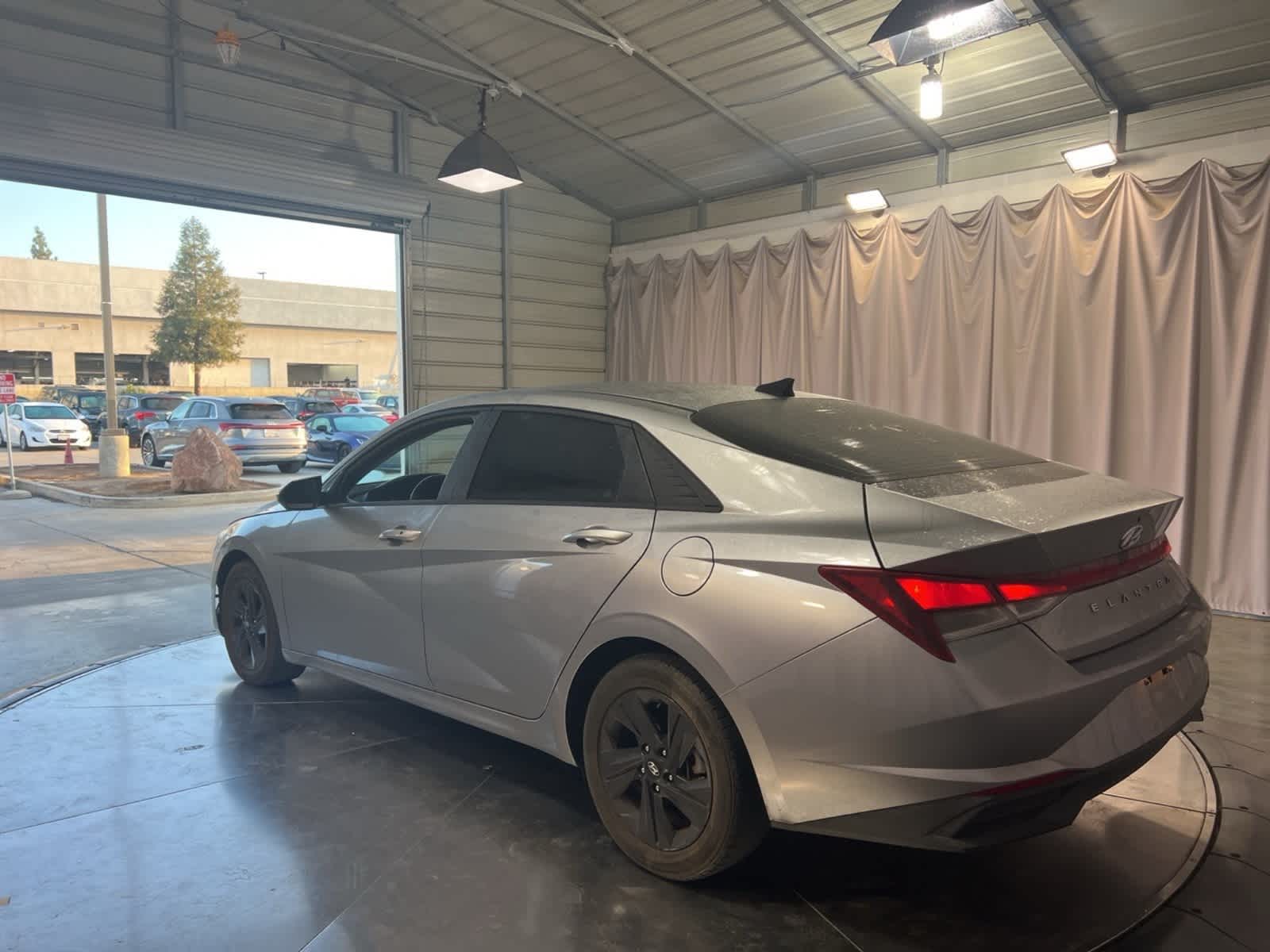 Thumbnail: 2021 Hyundai Elantra - 3