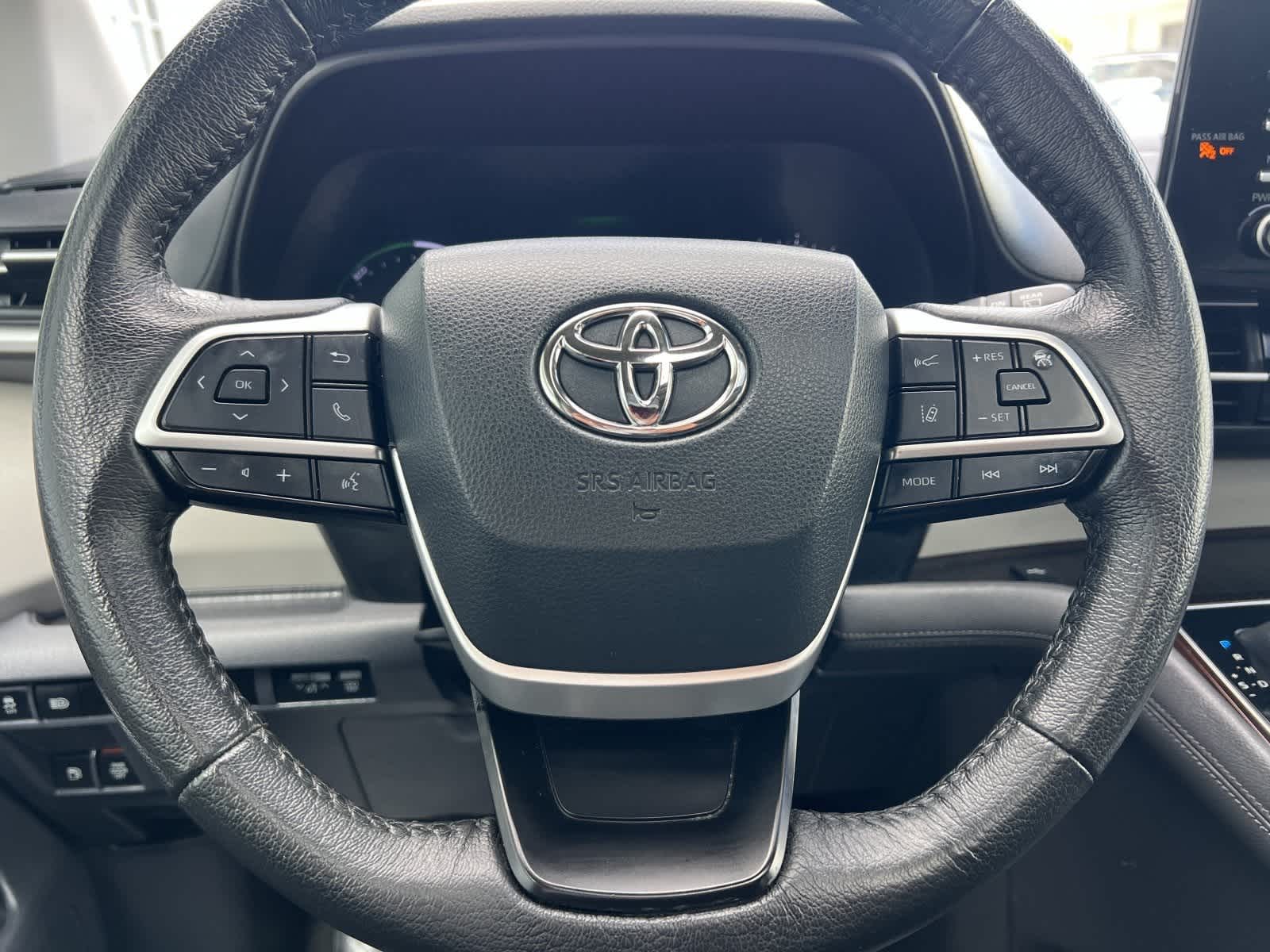 Thumbnail: 2023 Toyota Sienna - 24