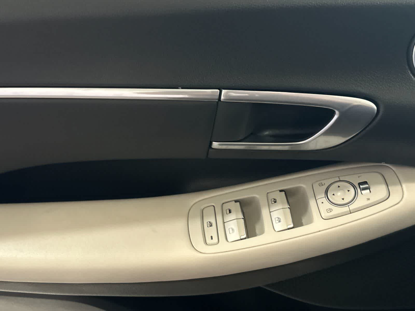 Thumbnail: 2023 Hyundai Sonata - 12