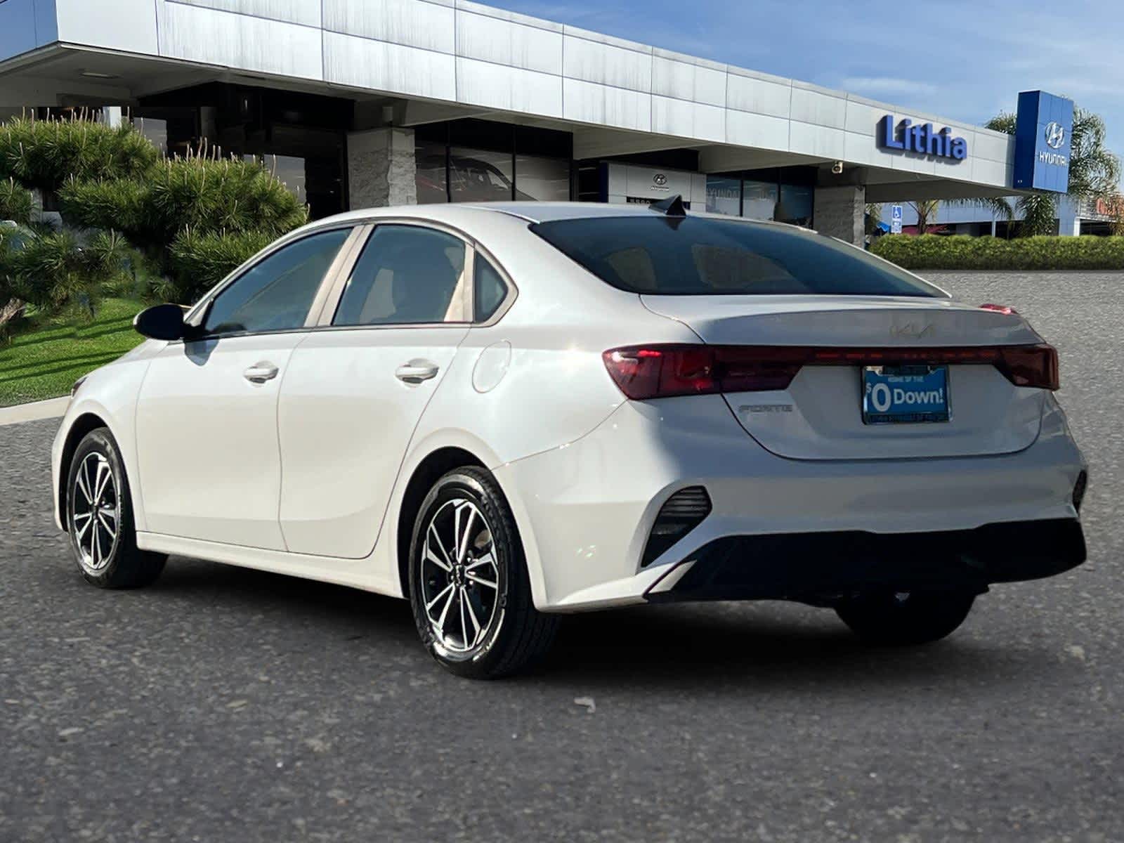 Thumbnail: 2024 Kia Forte - 7