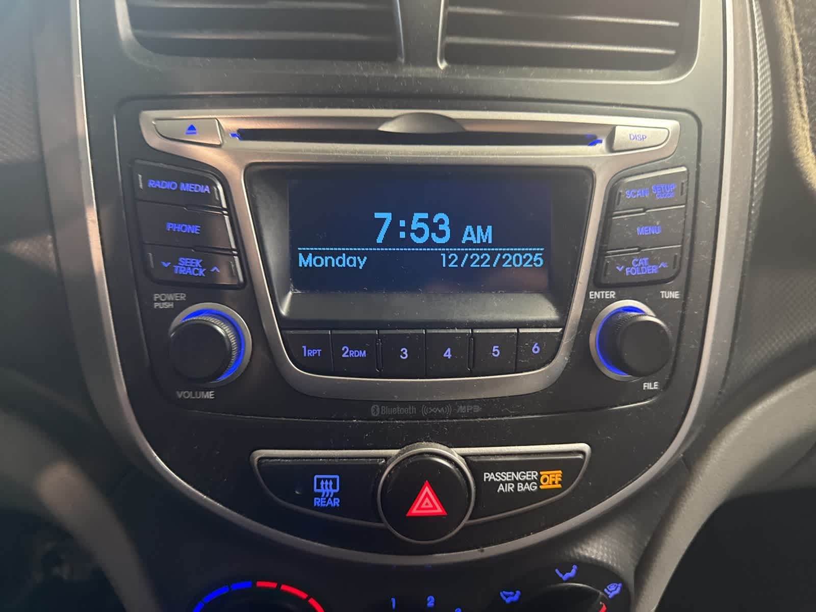 Thumbnail: 2015 Hyundai Accent - 17