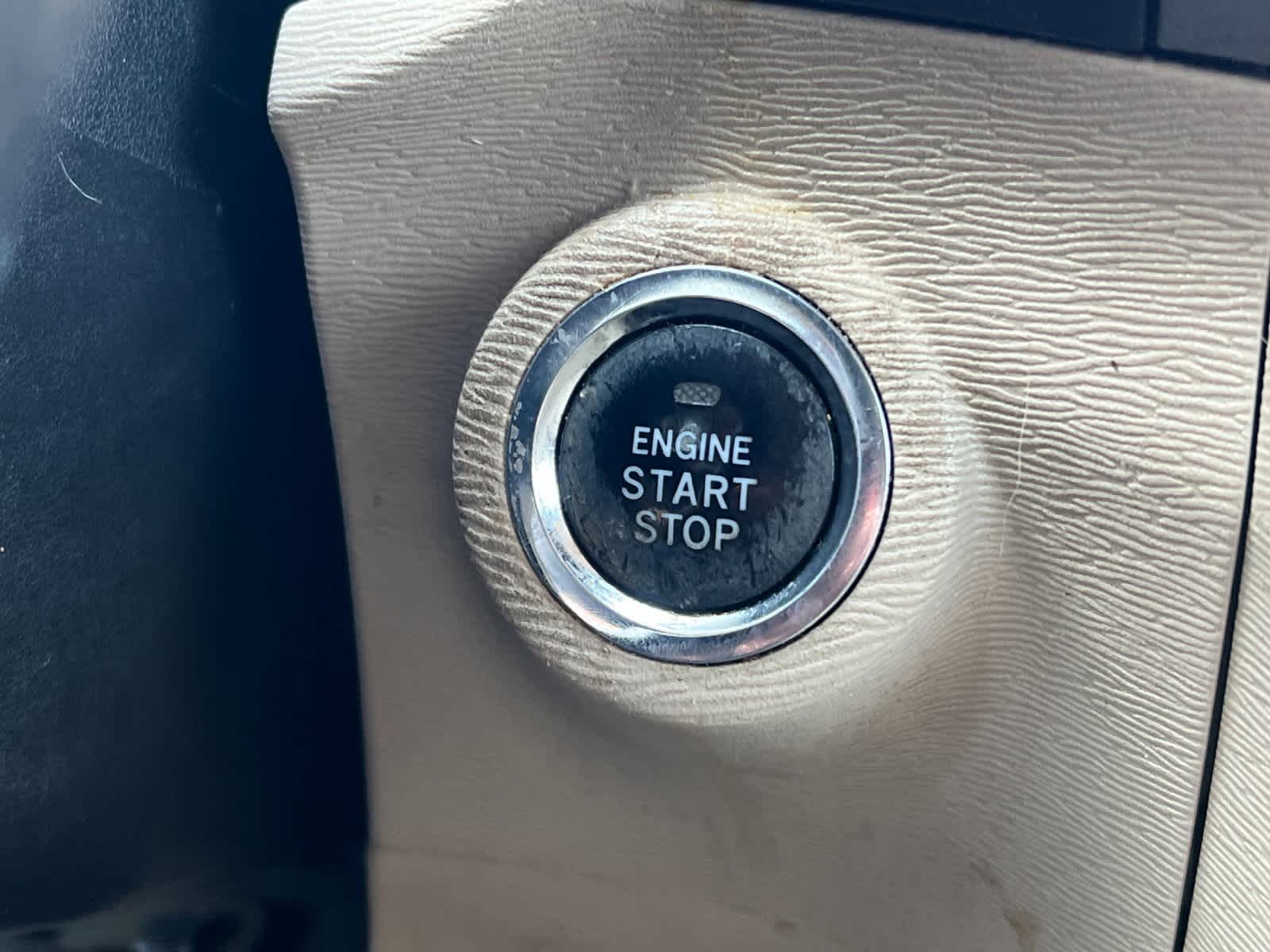 Thumbnail: 2011 Toyota Venza - 24