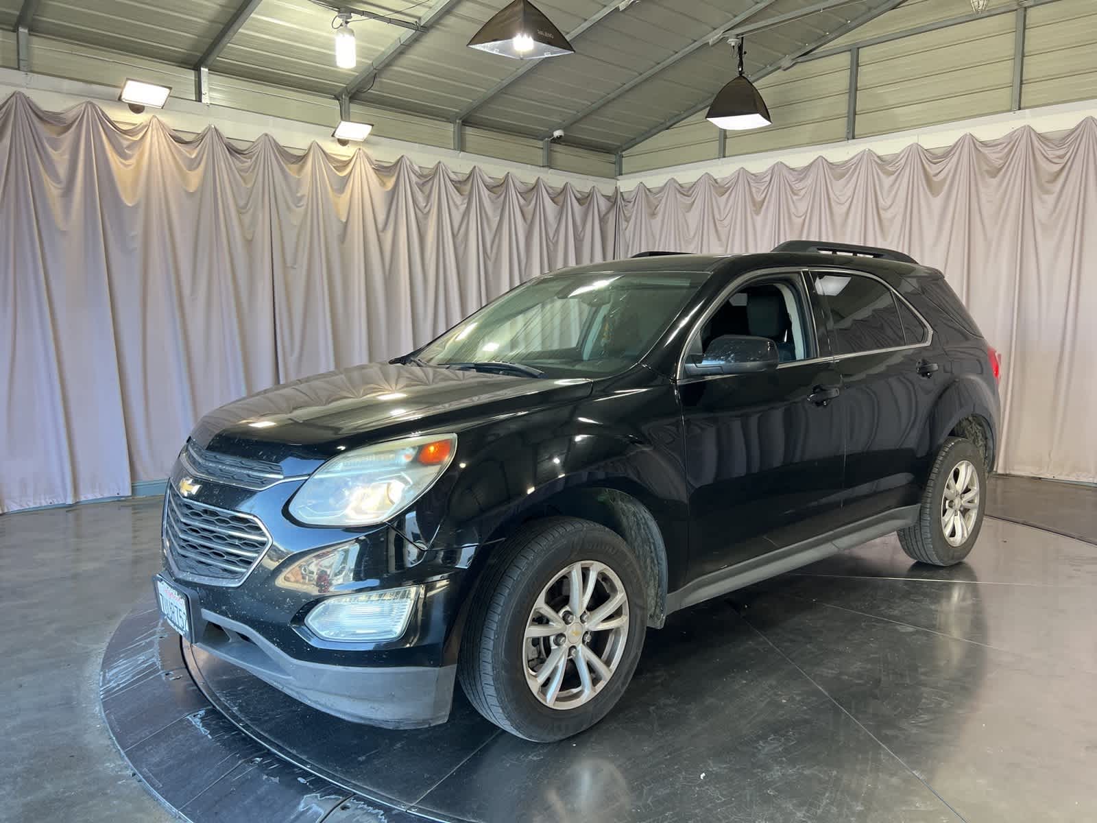 Thumbnail: 2017 Chevrolet Equinox - 3