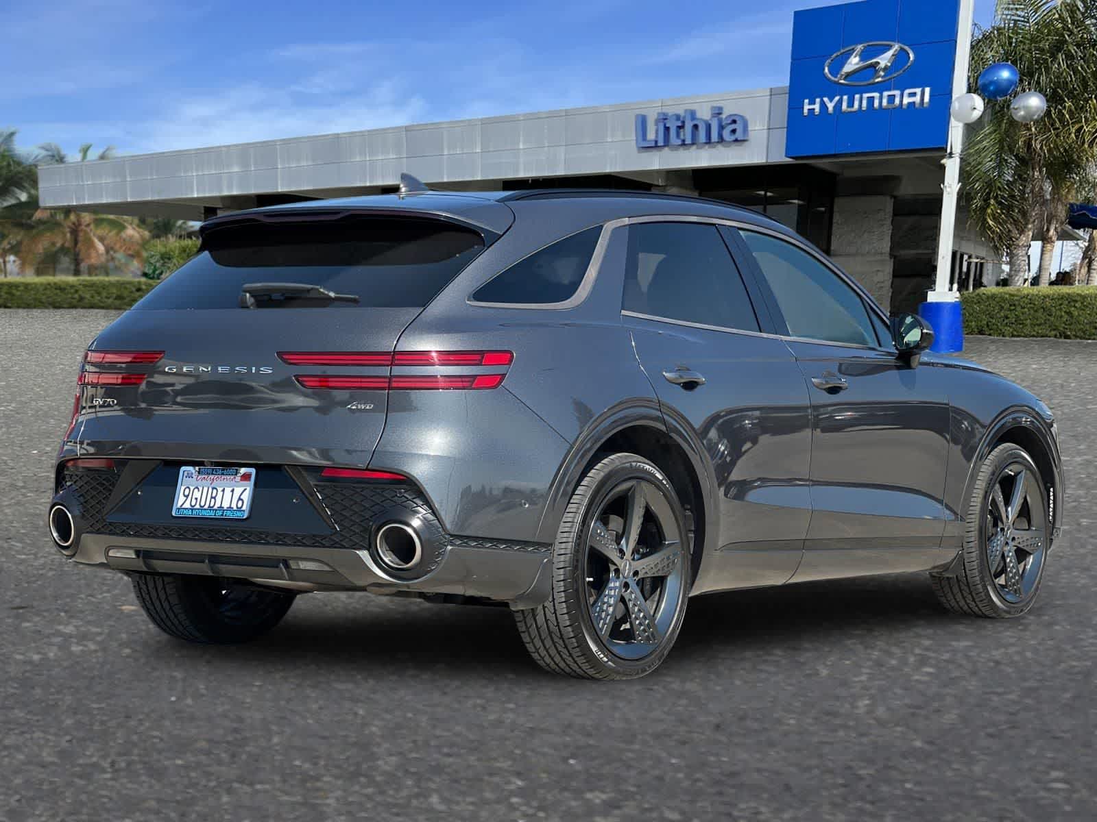 Thumbnail: 2023 Genesis GV70 - 3