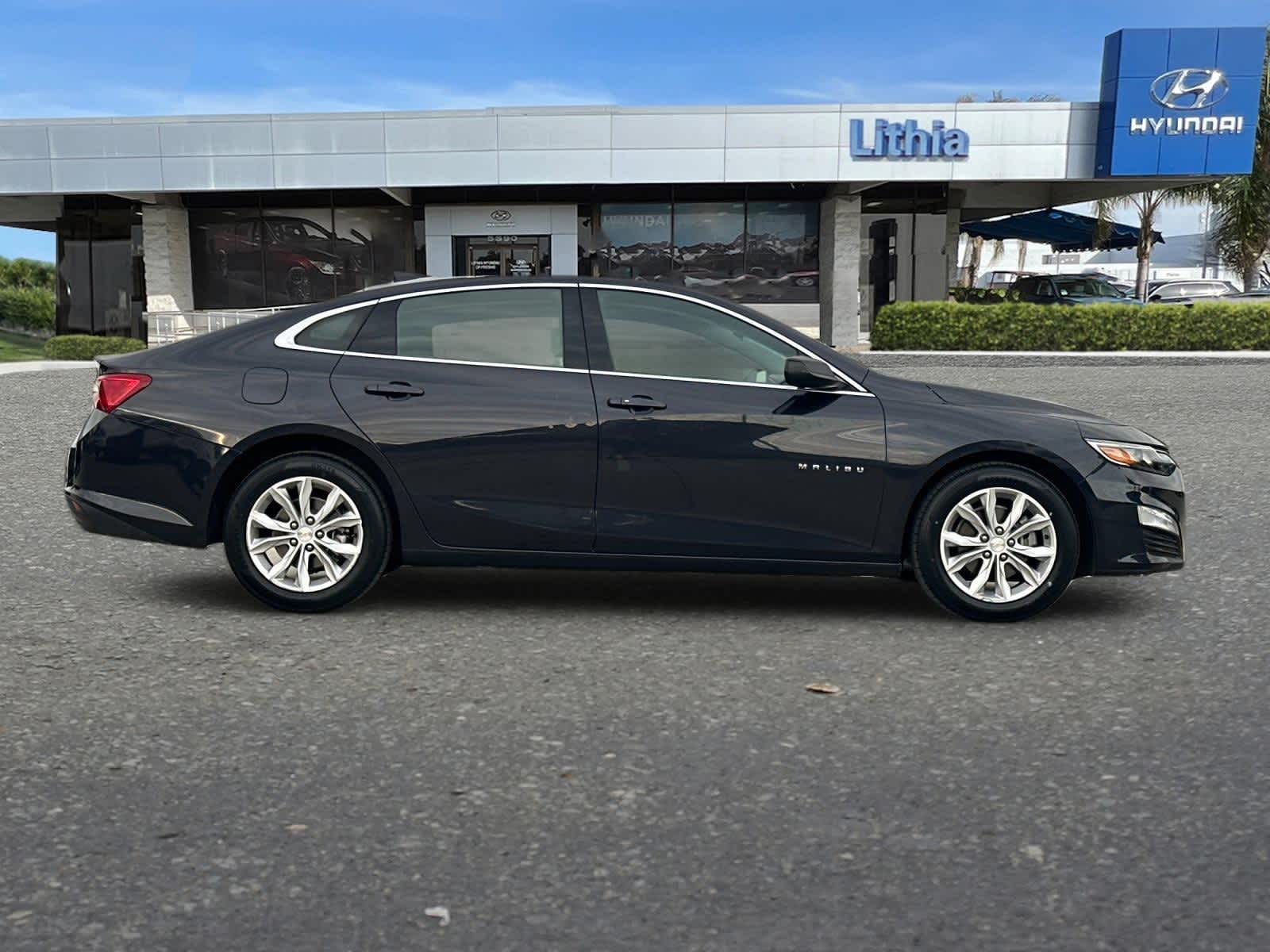 Thumbnail: 2023 Chevrolet Malibu - 9