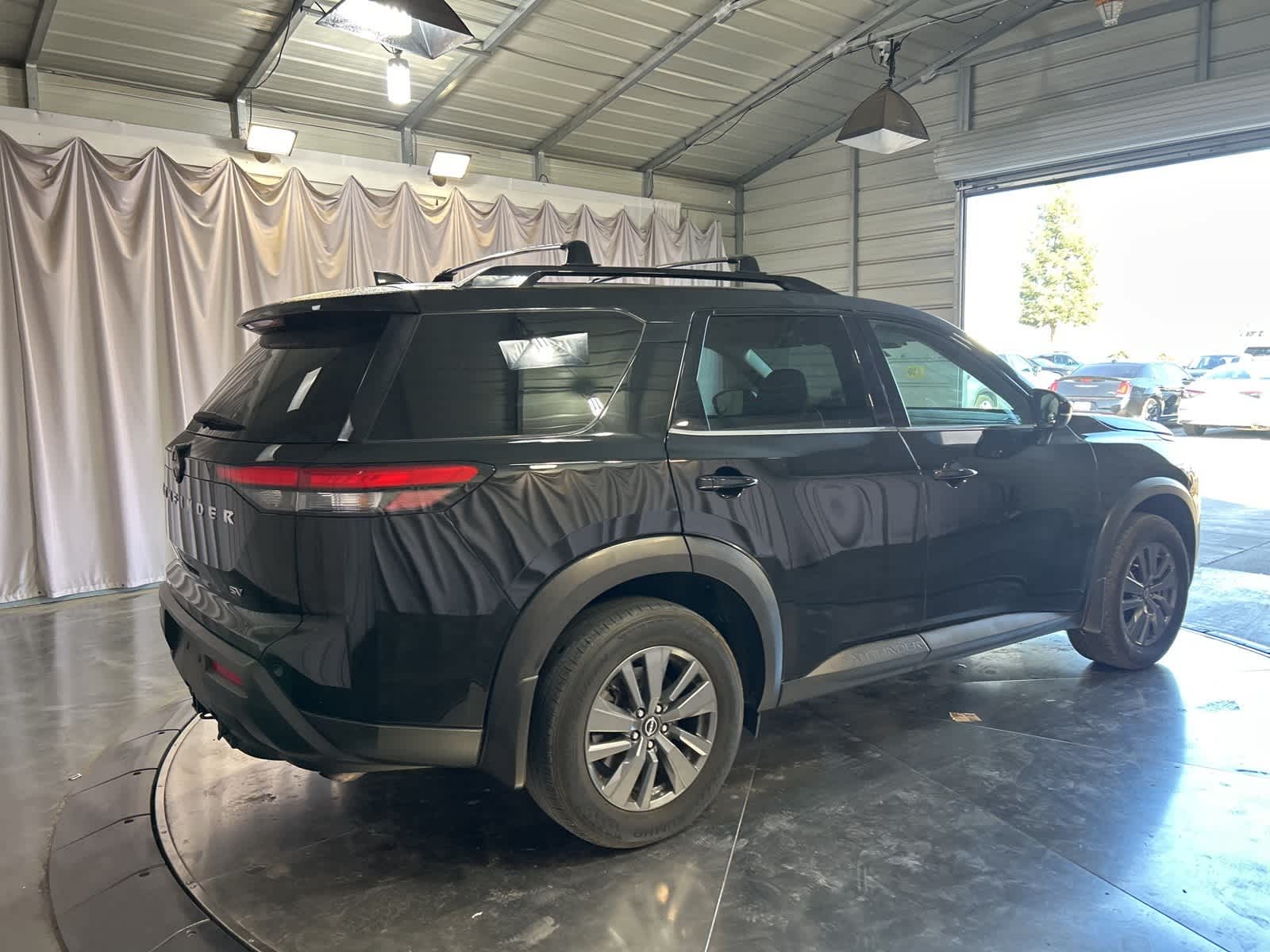 Thumbnail: 2022 Nissan Pathfinder - 8