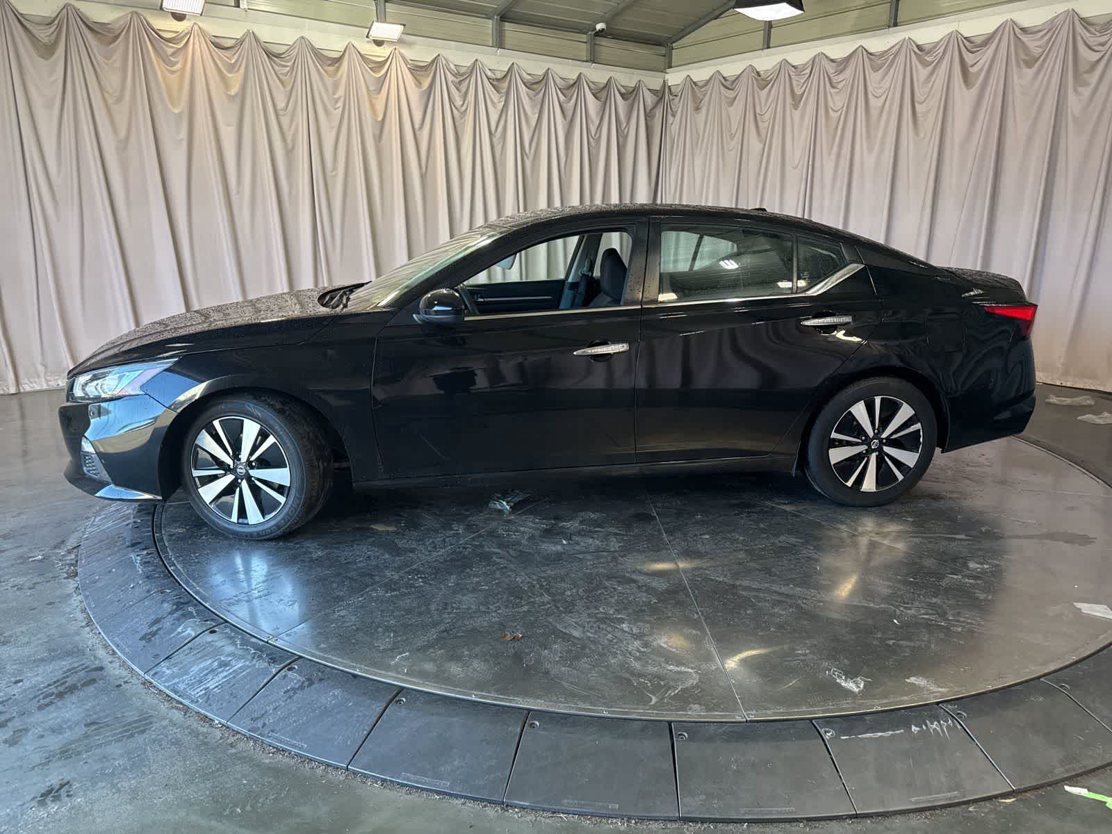 2022 Nissan Altima 2.5 SV photo 3