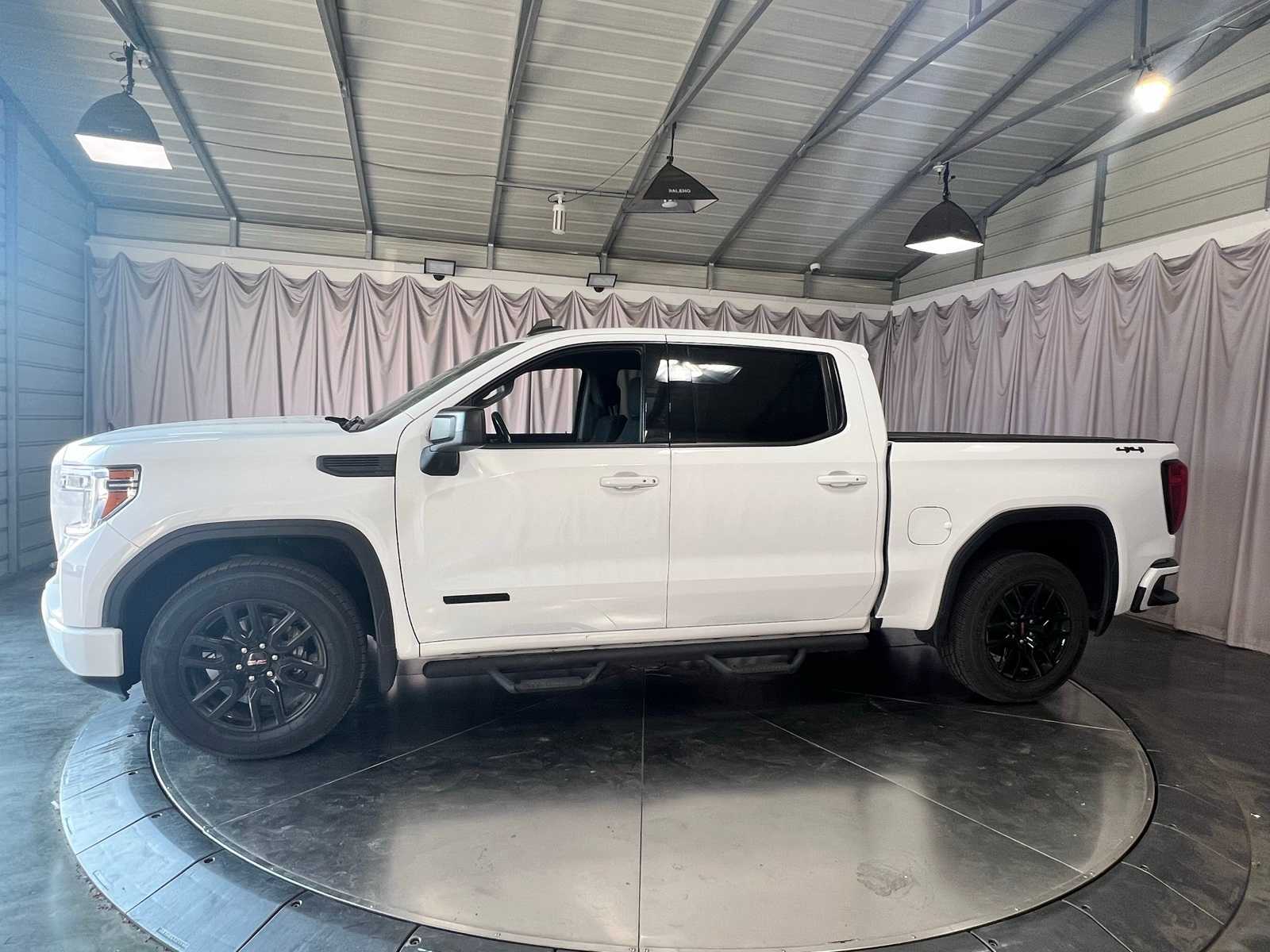 Thumbnail: 2022 GMC Sierra 1500 - 4