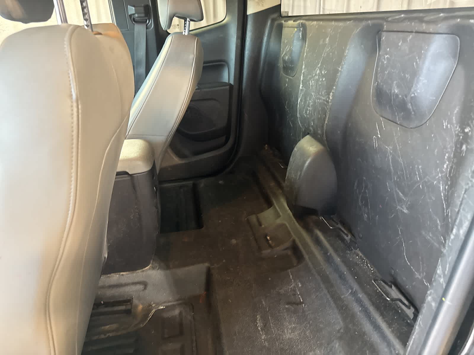 Thumbnail: 2015 Chevrolet Colorado - 16