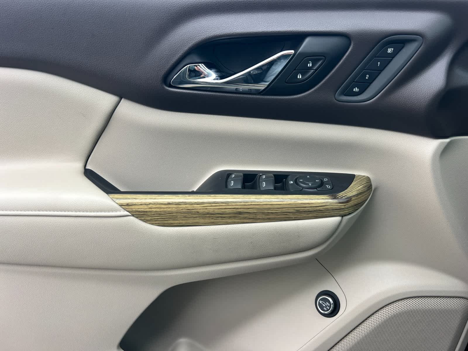 Thumbnail: 2017 GMC Acadia - 12