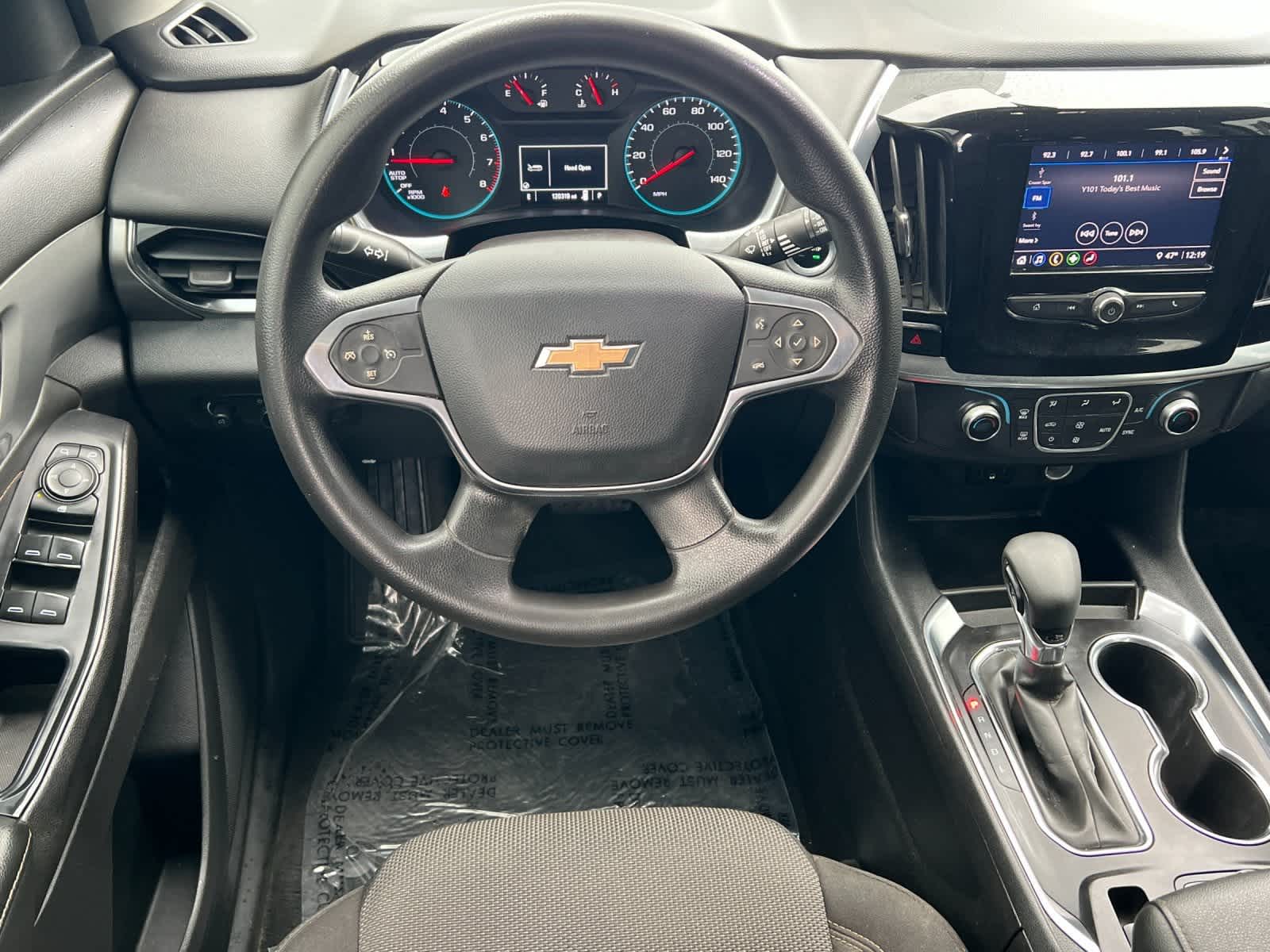 Thumbnail: 2021 Chevrolet Traverse - 14