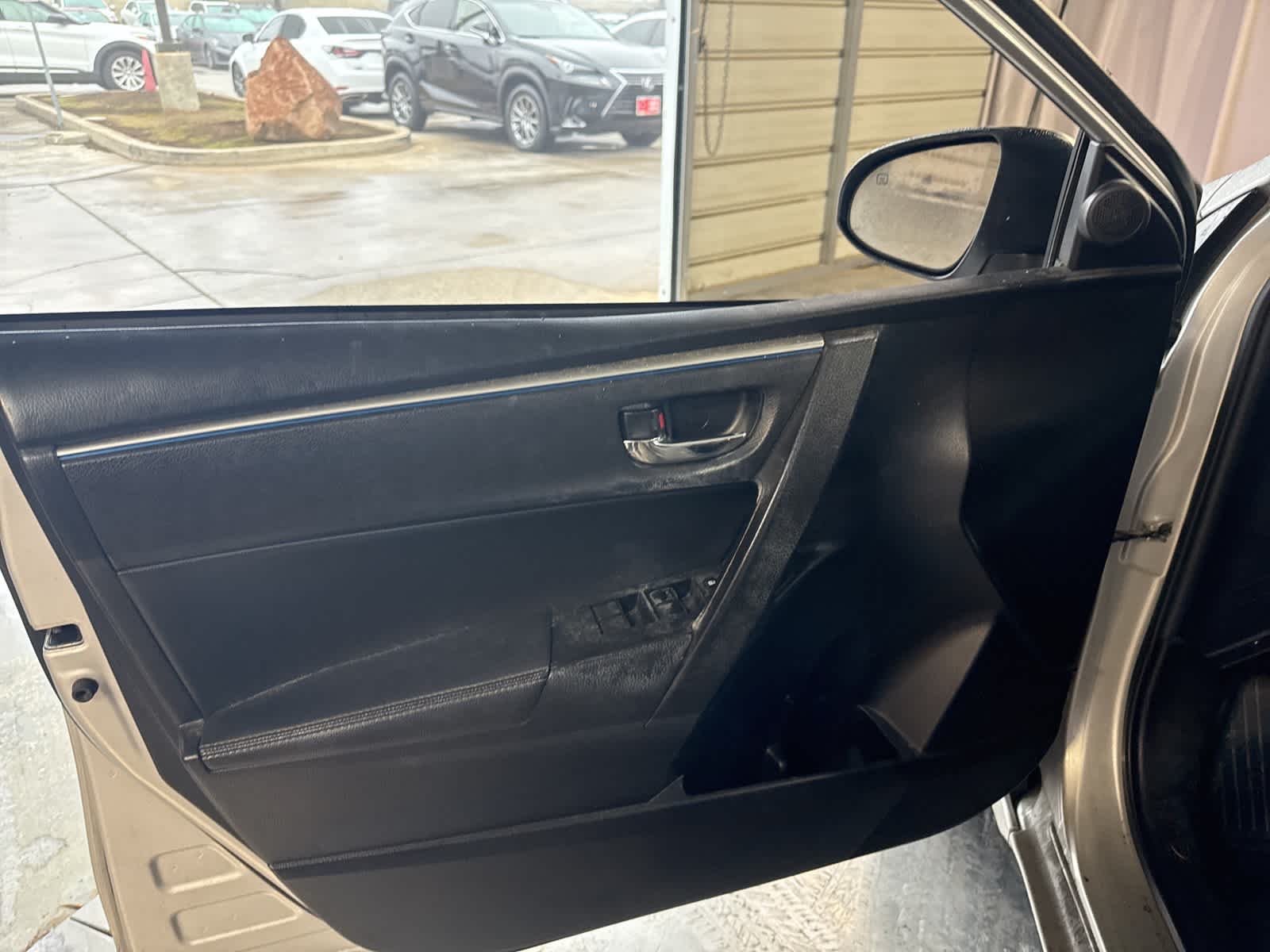 Thumbnail: 2016 Toyota Corolla - 18