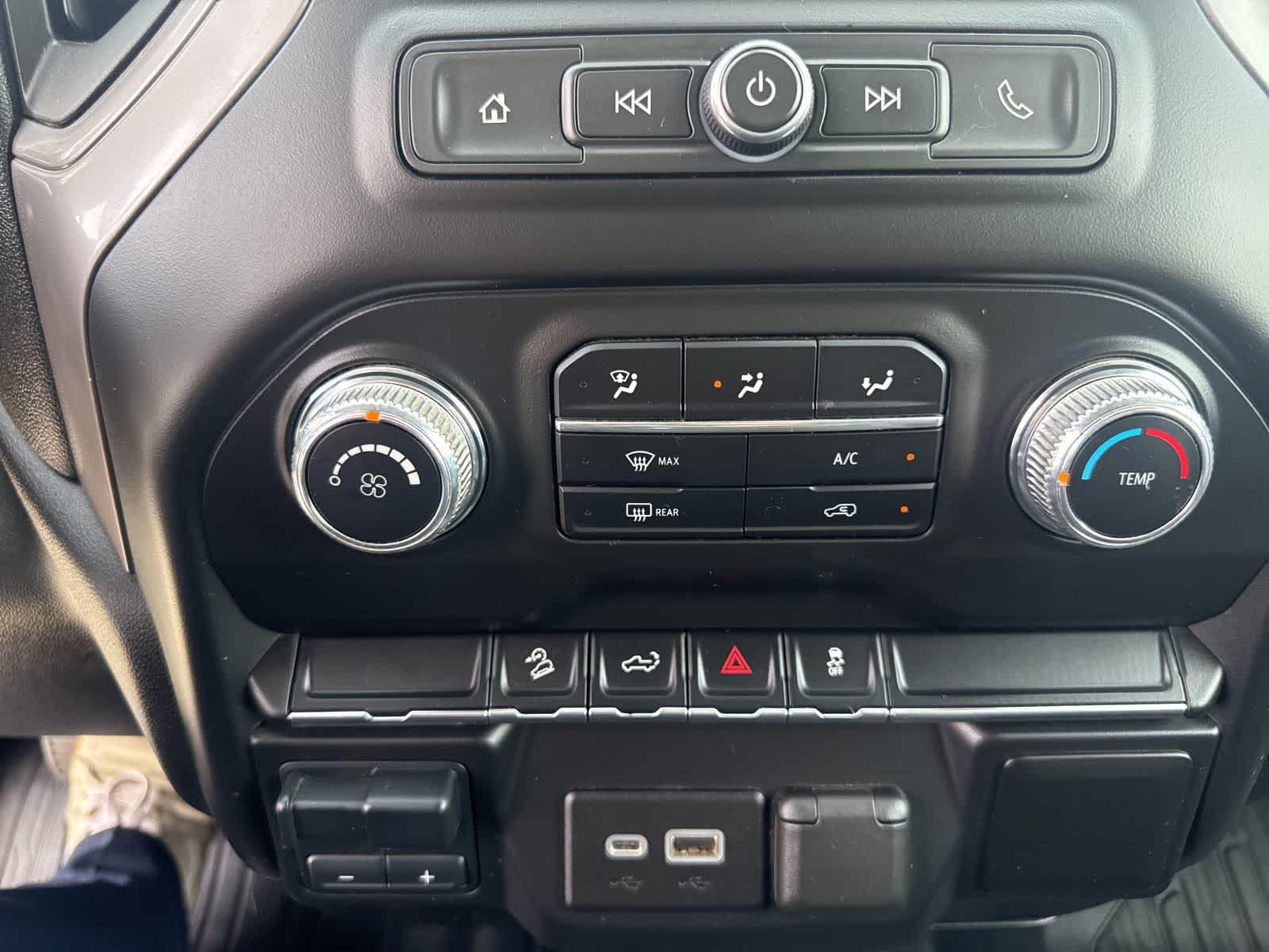 Thumbnail: 2021 GMC Sierra 3500 - 25