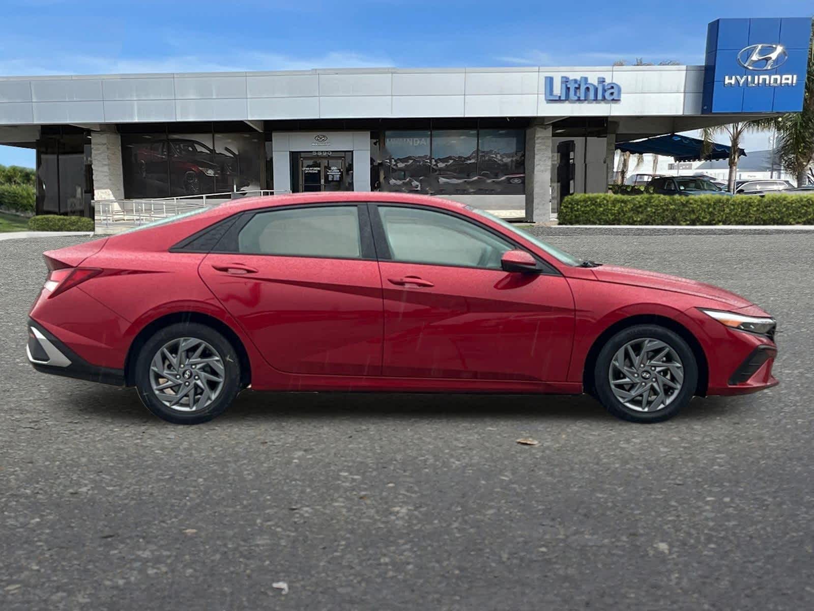 Thumbnail: 2024 Hyundai Elantra - 8