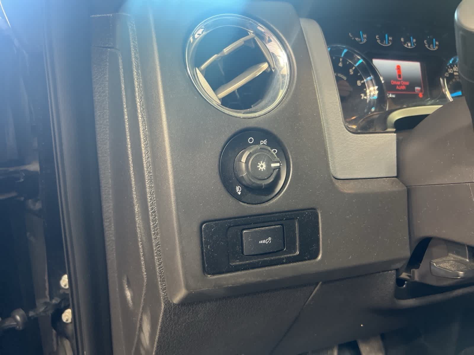 Thumbnail: 2014 Ford F-150 - 19