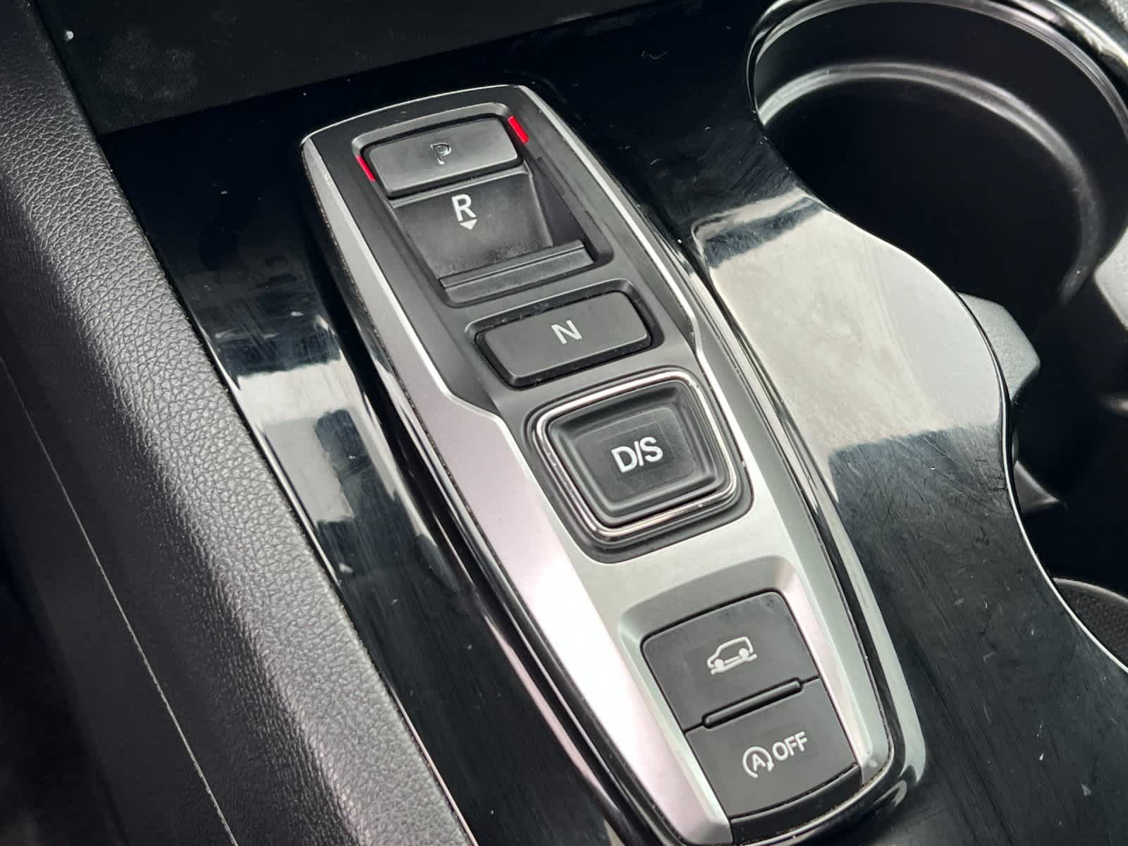 Thumbnail: 2018 Honda Pilot - 25