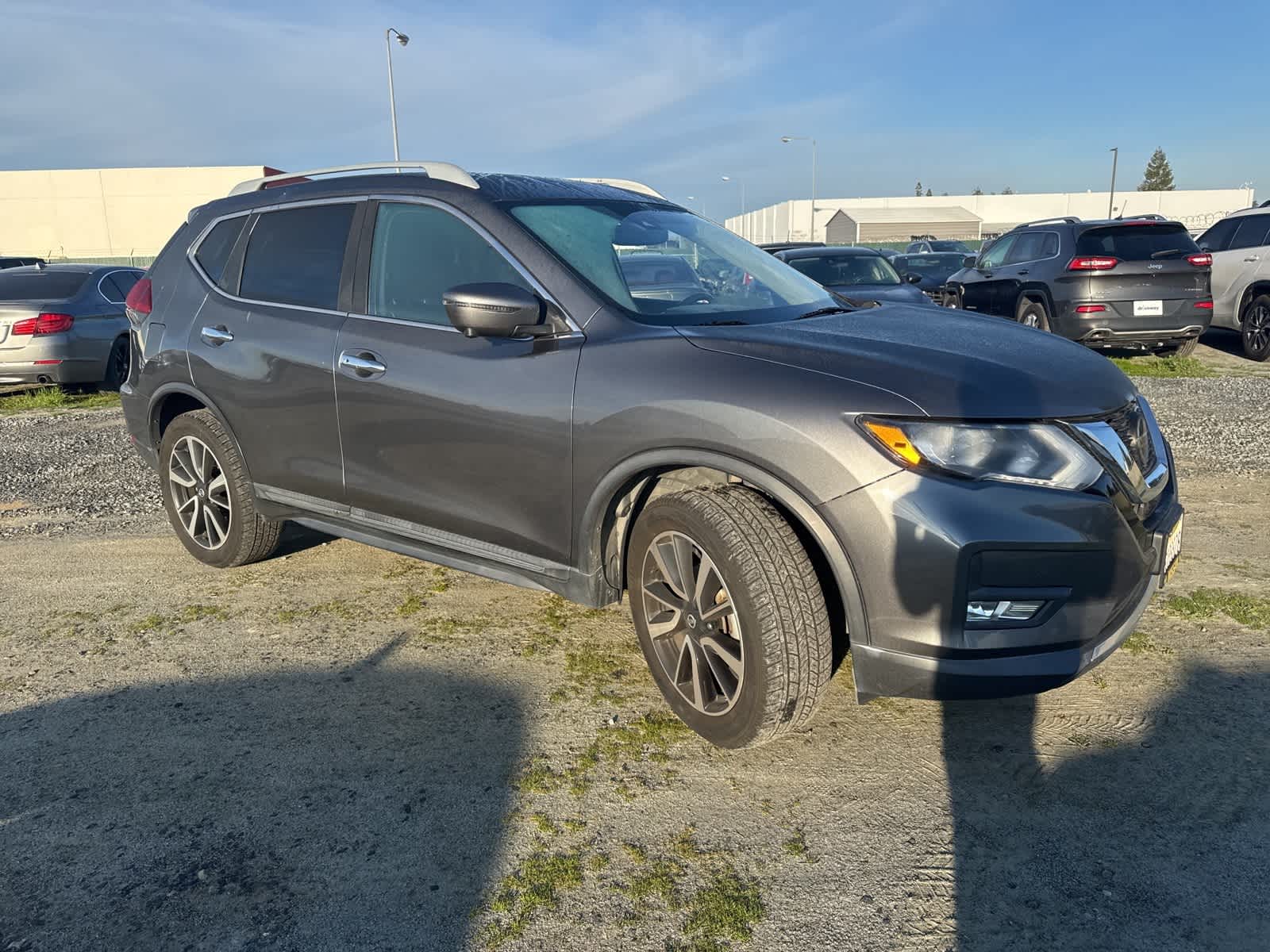 Thumbnail: 2019 Nissan Rogue - 3
