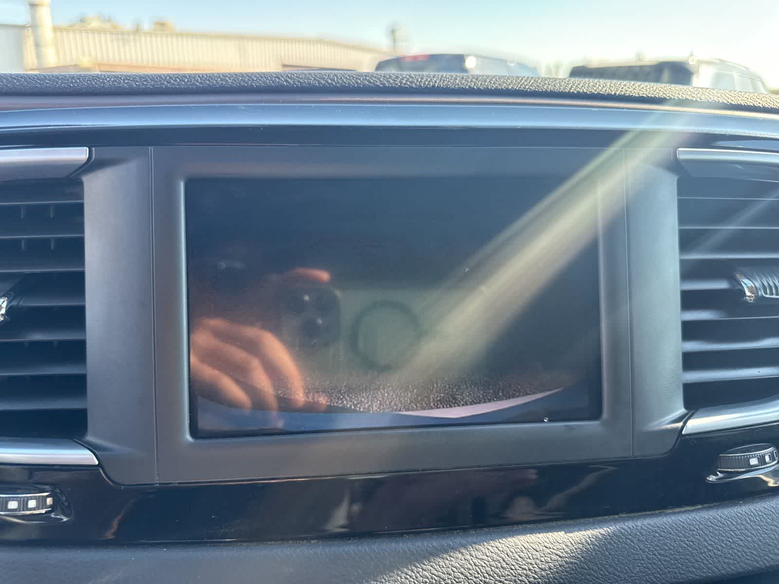 Thumbnail: 2023 Chrysler Voyager - 26