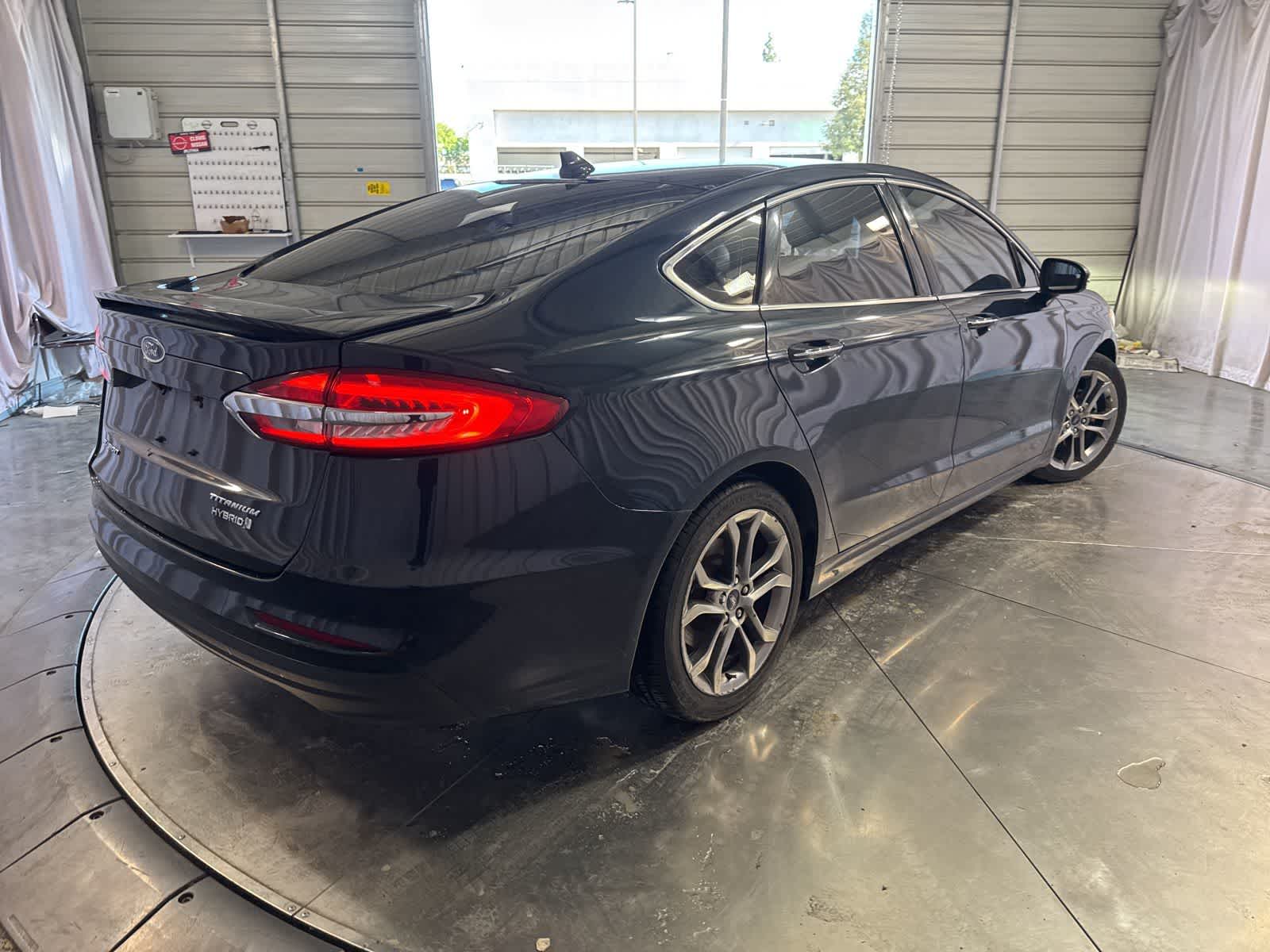 2020 Ford Fusion Hybrid Titanium photo 4