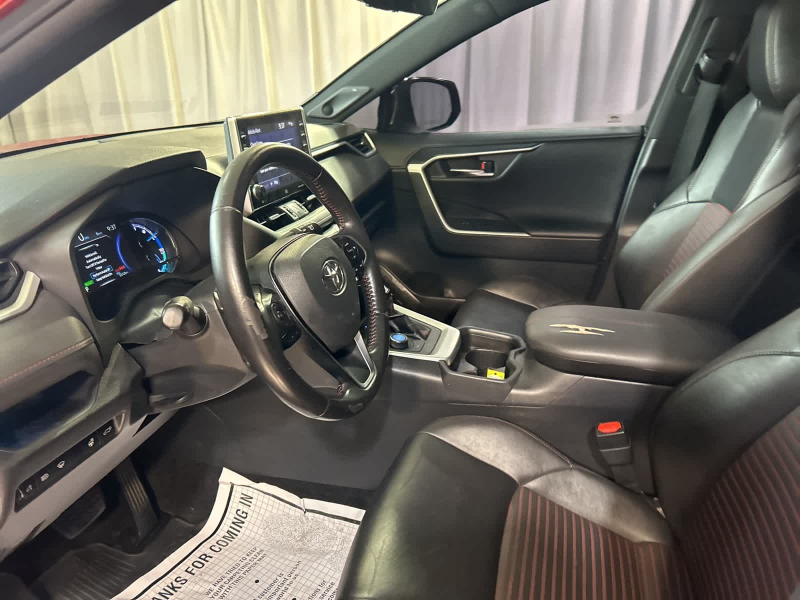 Thumbnail: 2021 Toyota RAV4 - 26