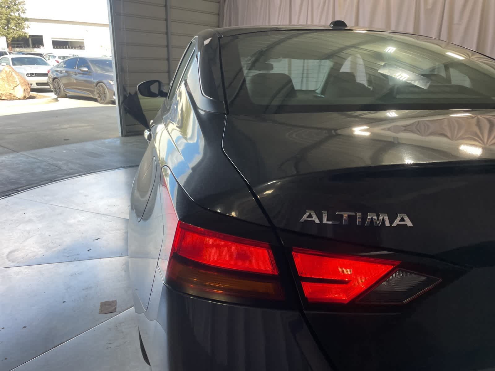 Thumbnail: 2022 Nissan Altima - 18