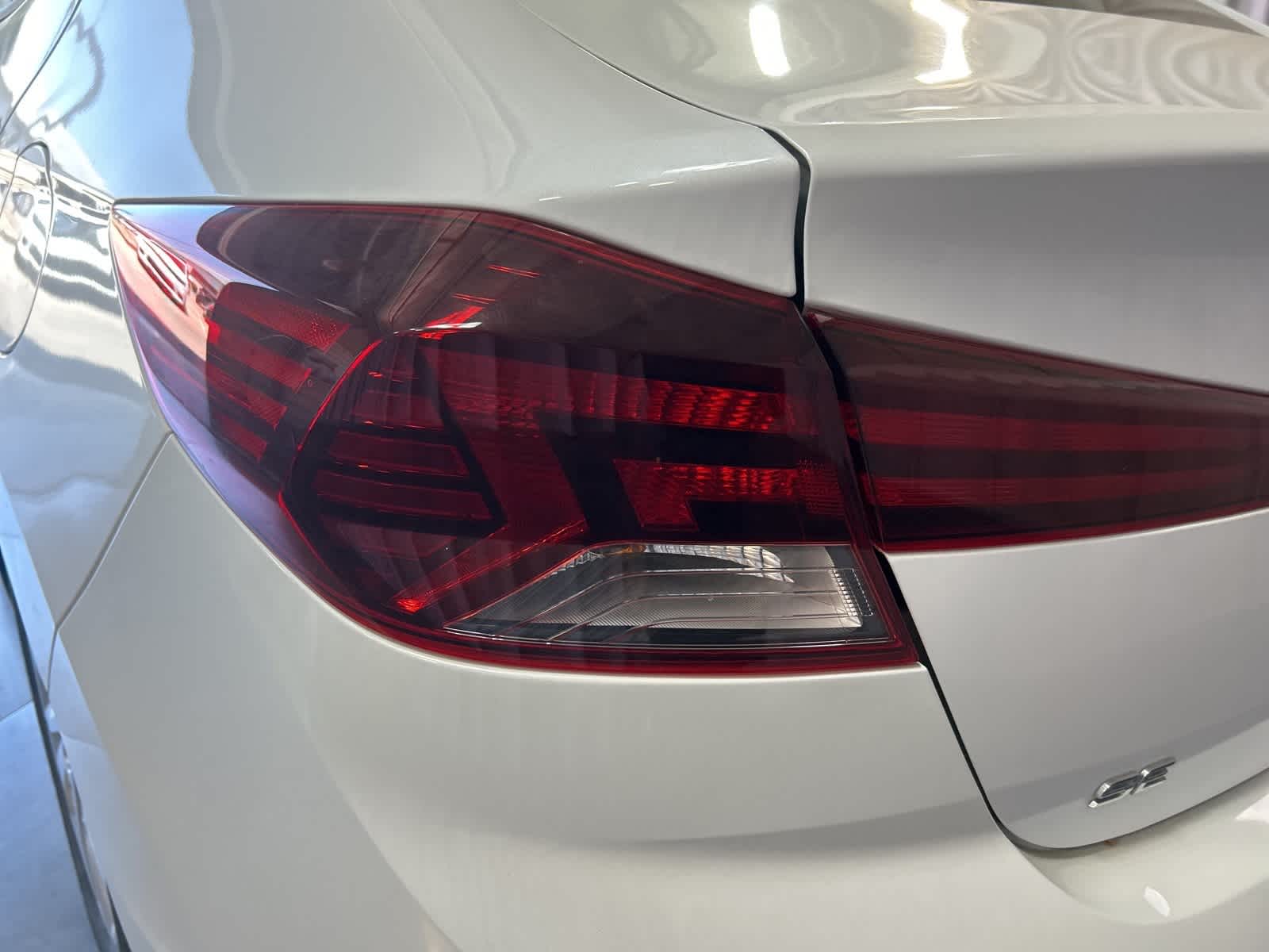 2020 Hyundai Elantra SE 12