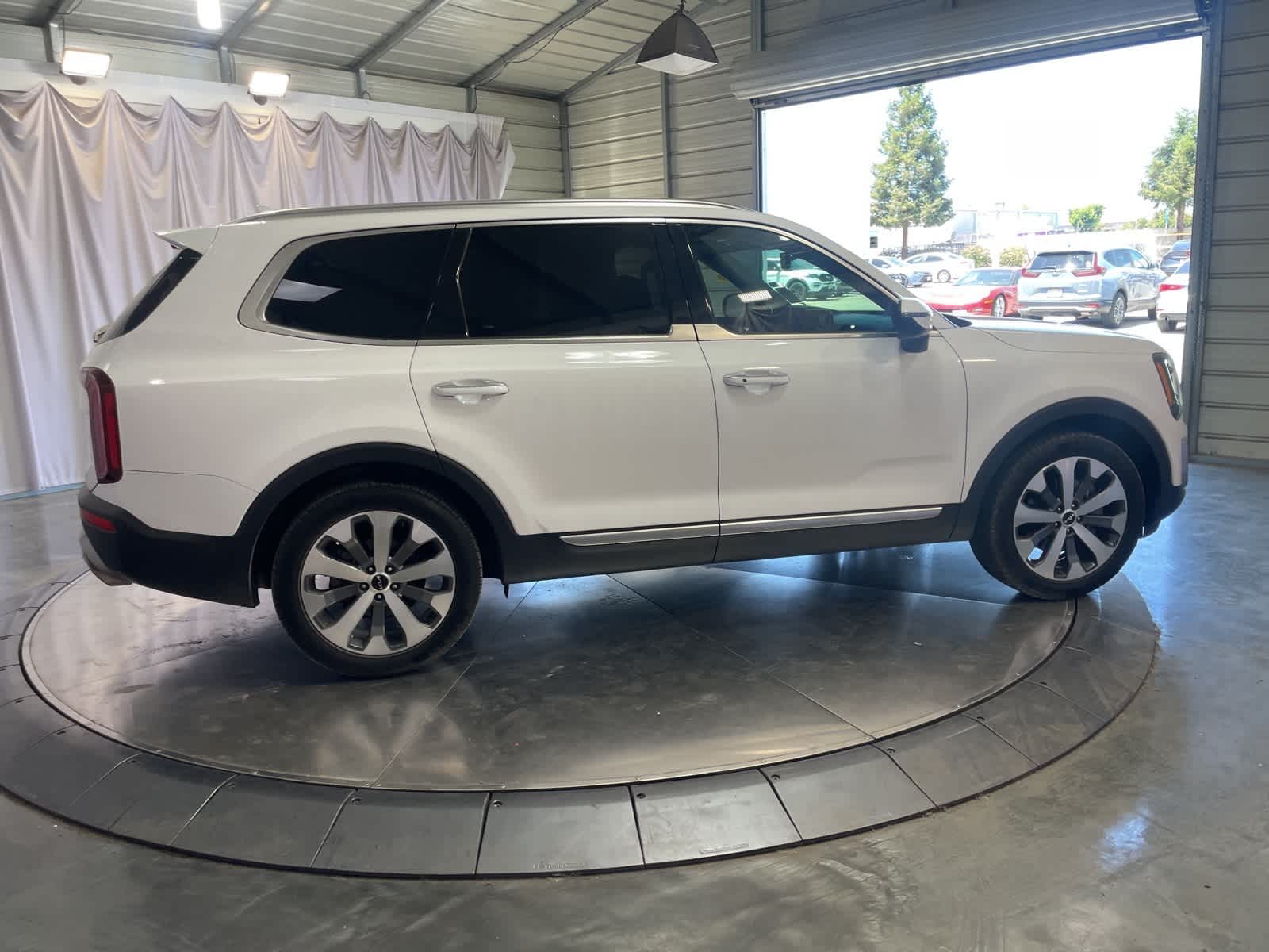 Thumbnail: 2022 Kia Telluride - 4