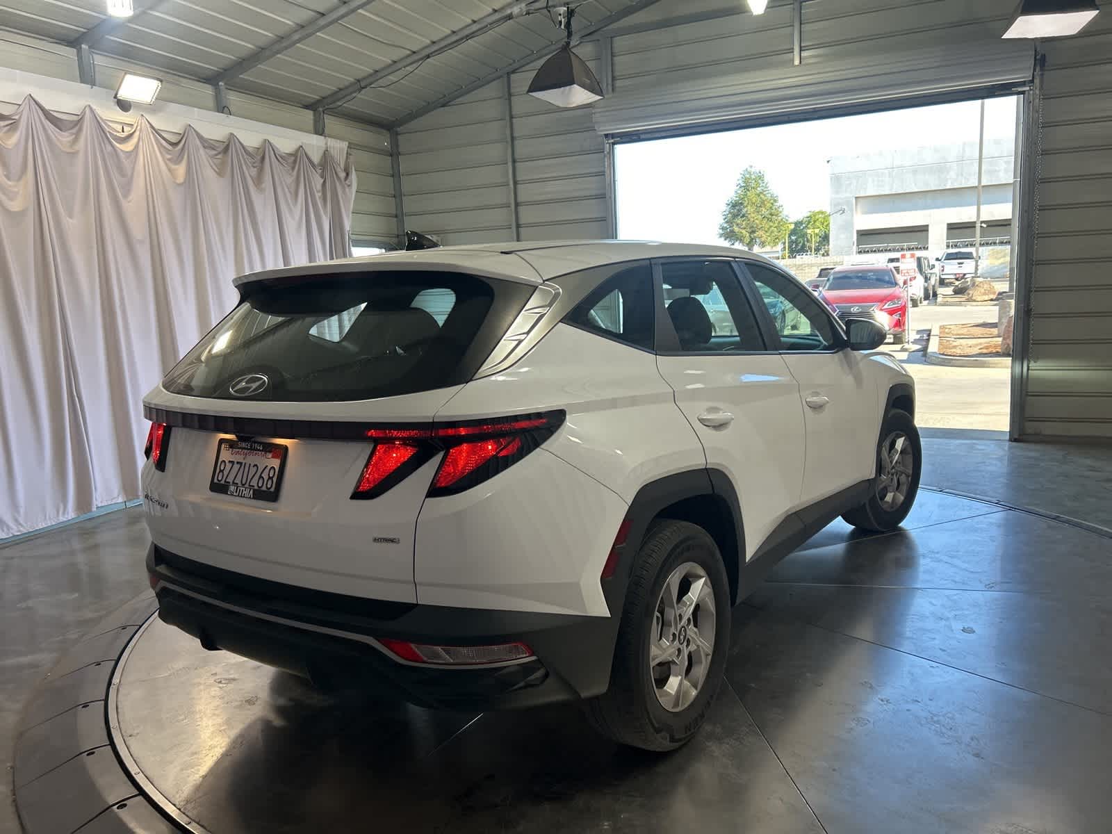 Thumbnail: 2022 Hyundai Tucson - 8